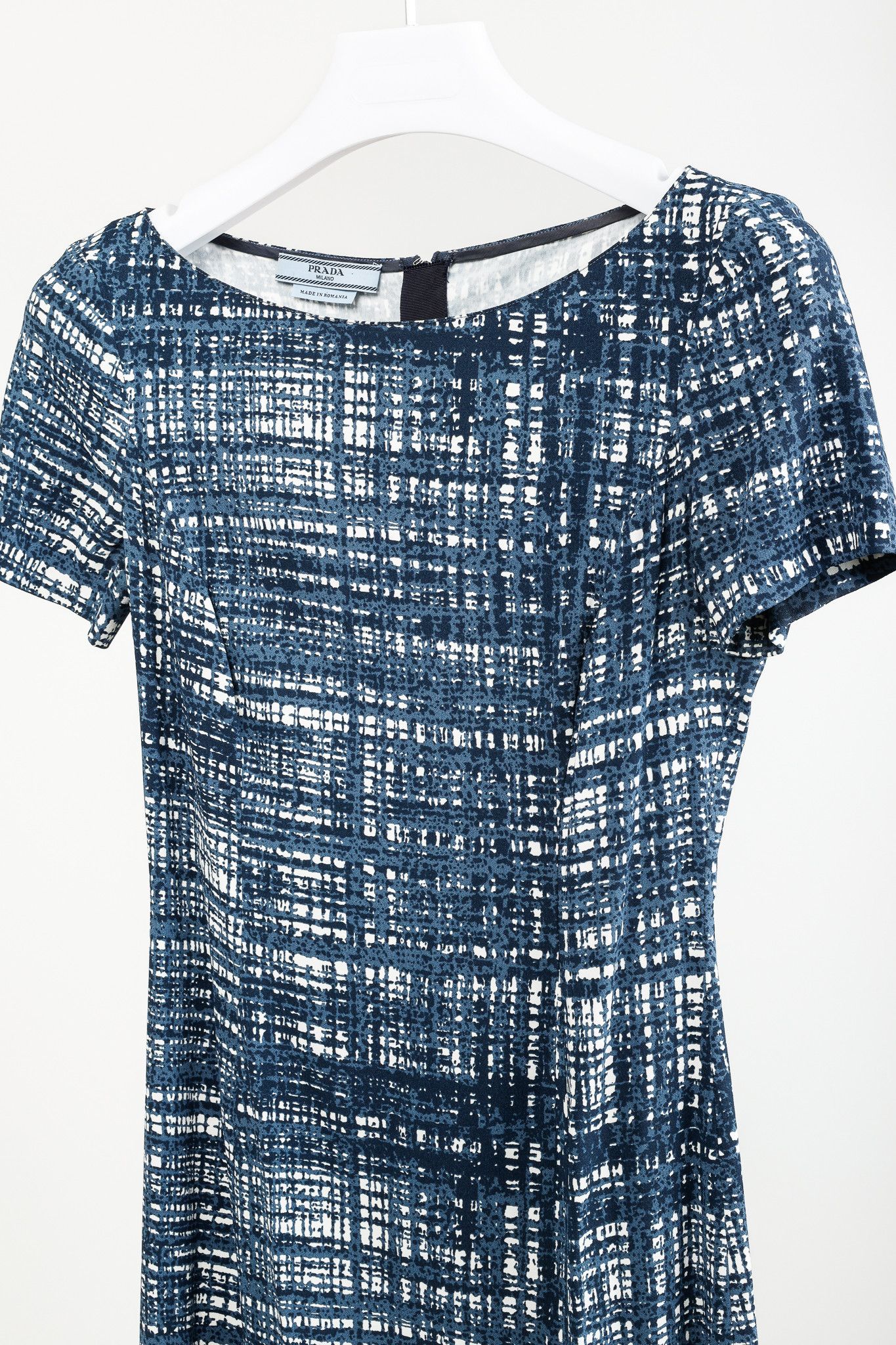 Prada Prada Blue-Plaid Crepe Short-Sleeve Dress Size S / US 4 / IT 40 - 4 Thumbnail