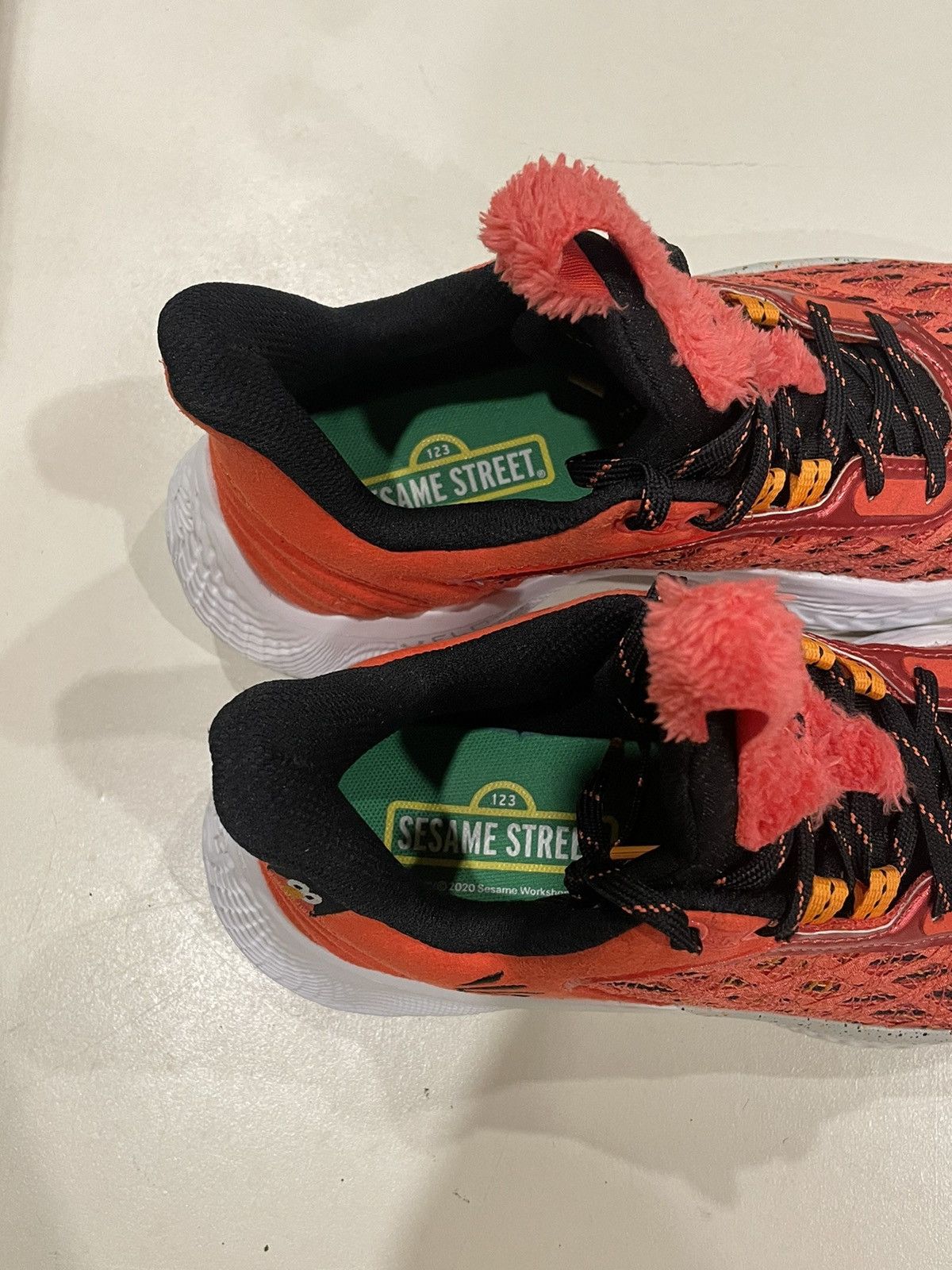 Under Armour Under Armour Curry Flow 9 Sesame Street Elmo Basketball Shoe Size US 6 / EU 39 - 11 Thumbnail