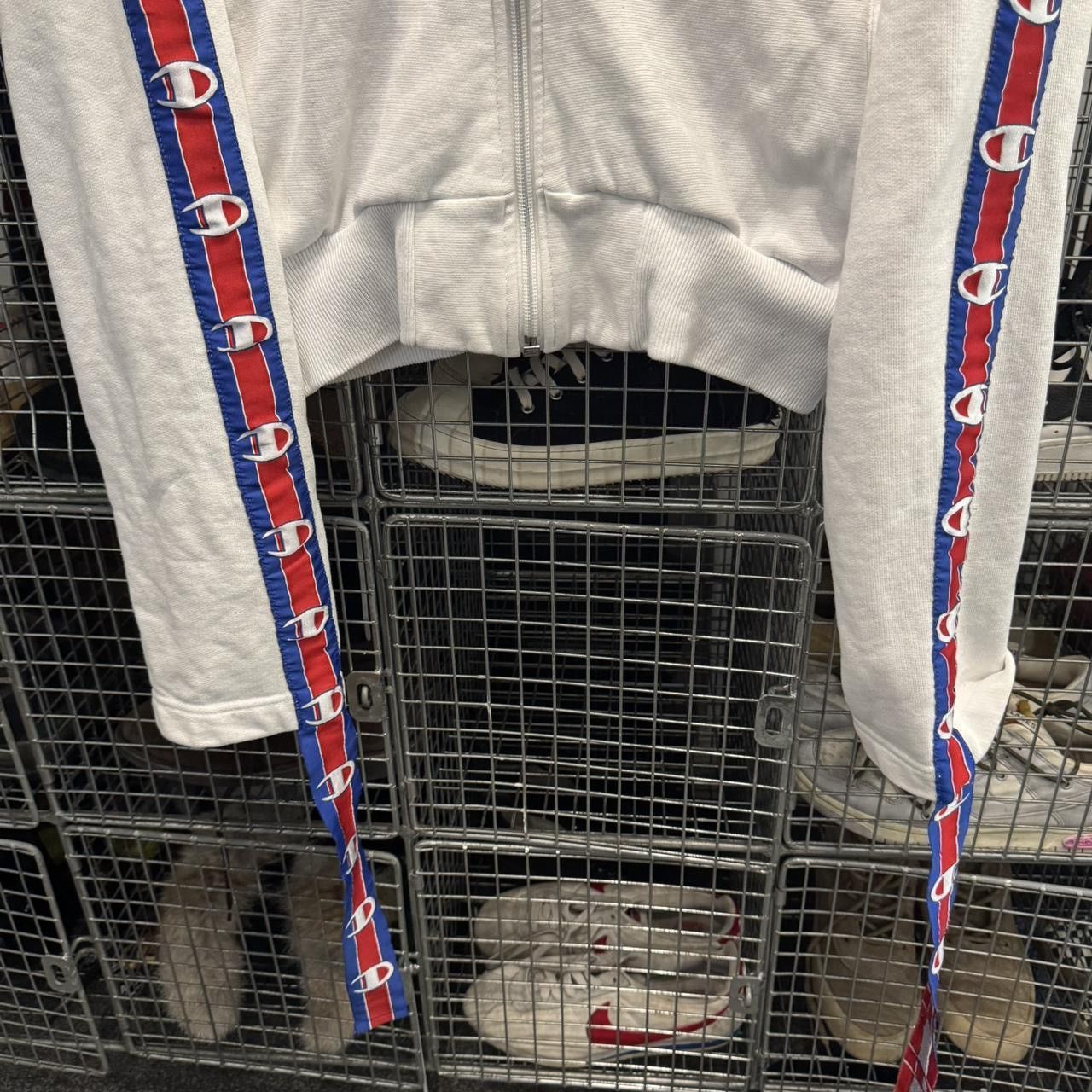 Vetements 2017 Champion X Vetements In Progress Reverse Weave Cropped Size US S / EU 44-46 / 1 - 3 Thumbnail