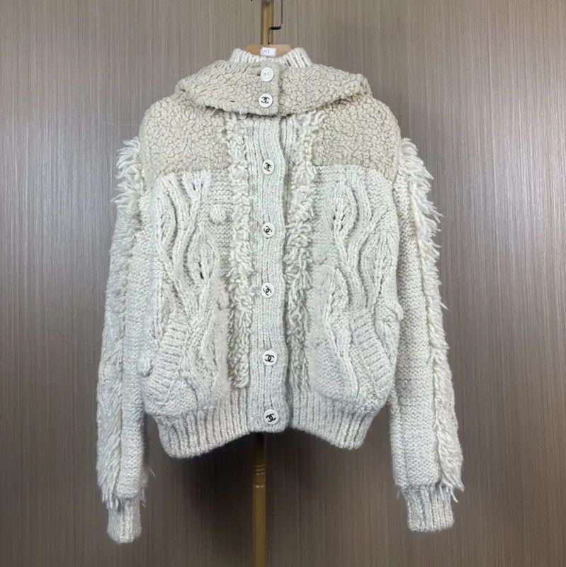 Chanel Chanel Cream Wool Women's Cardigan with Hood 0089 Size M / US 6-8 / IT 42-44 - 1 Thumbnail