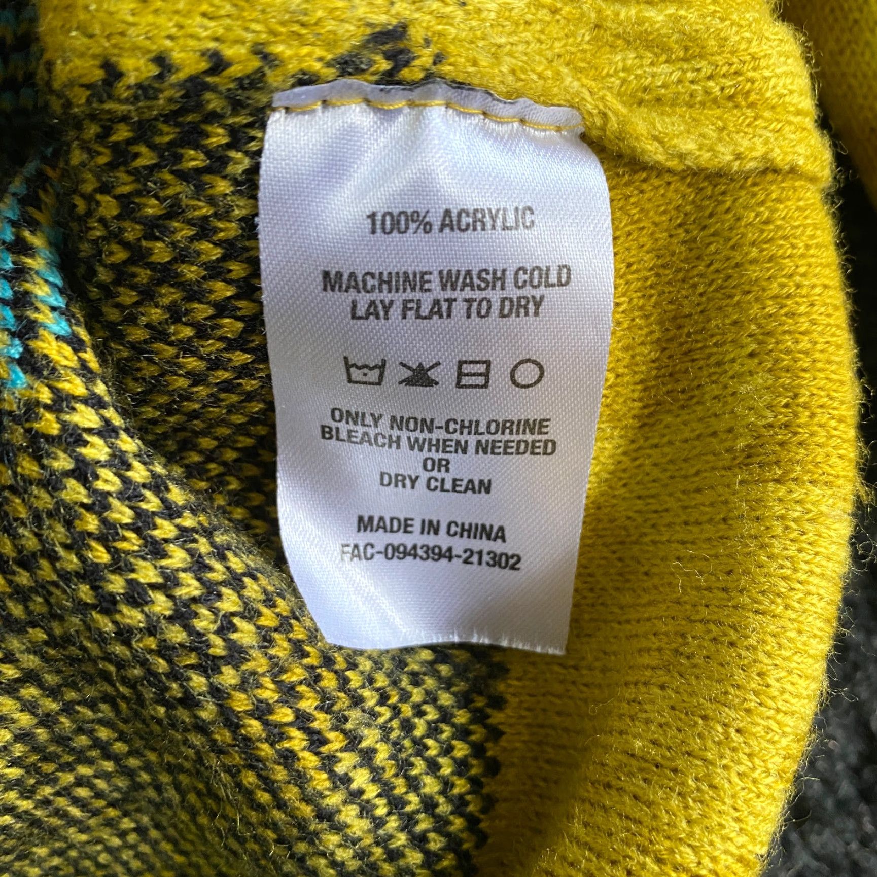 Vintage Hulu The Great Revolution is a Mother Knit Sweater Medium Yellow Gold Women Crew Neck Long Sleeve Pullover Knit M Size M / US 6-8 / IT 42-44 - 7 Thumbnail