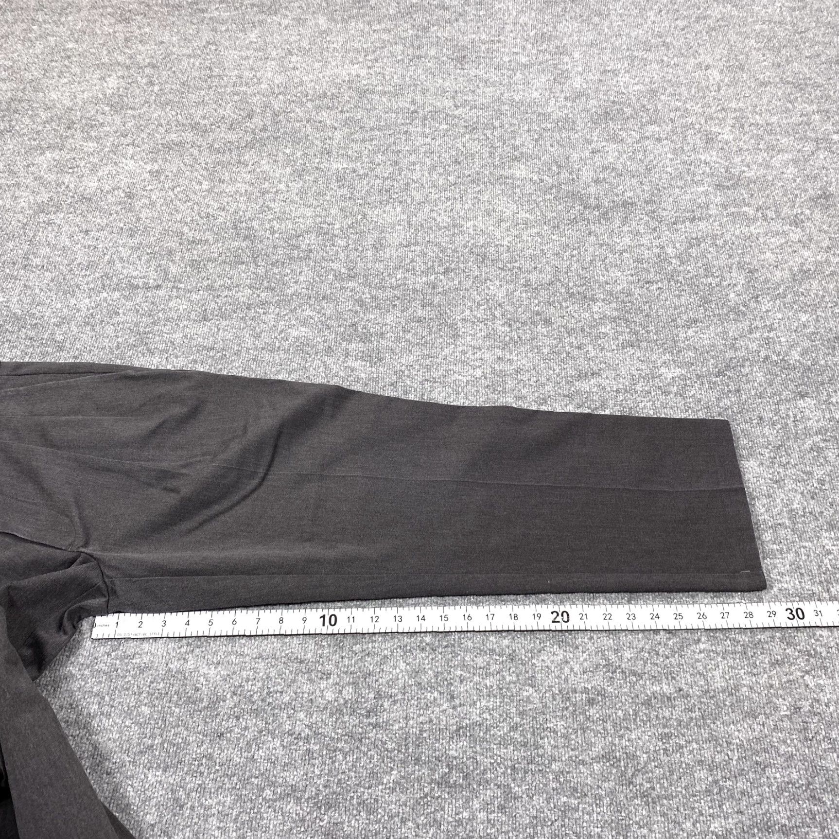 Dockers Dockers Dress Pants Mens 36x30 Gray Classic Fit Pleated Straight Business Size US 36 / EU 52 - 5 Thumbnail