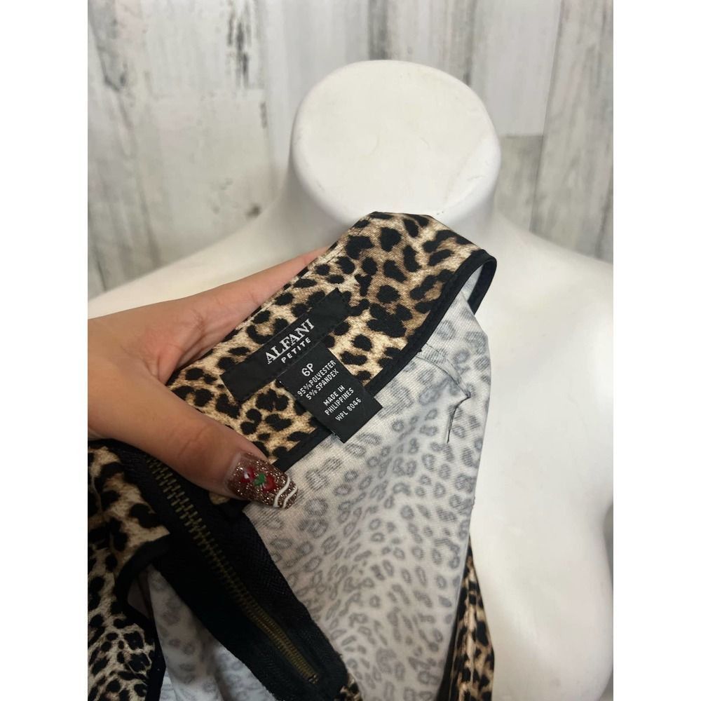 Alfani Alfani Pencil Skirt Women’s Size 6P Leopard Print Stretch Zi Size 27" / US 4 / IT 40 - 3 Thumbnail