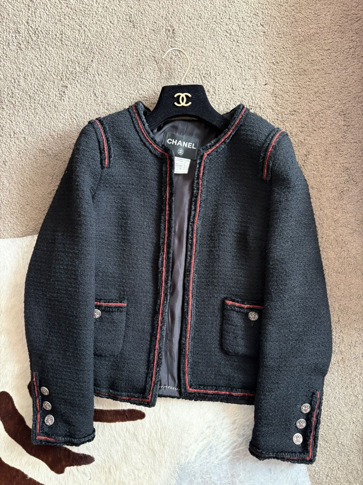 Chanel CHANEL BOUCLE JACKET FROM 2009 METIERS D' ART COLLECTION Size S / US 4 / IT 40 - 2 Thumbnail