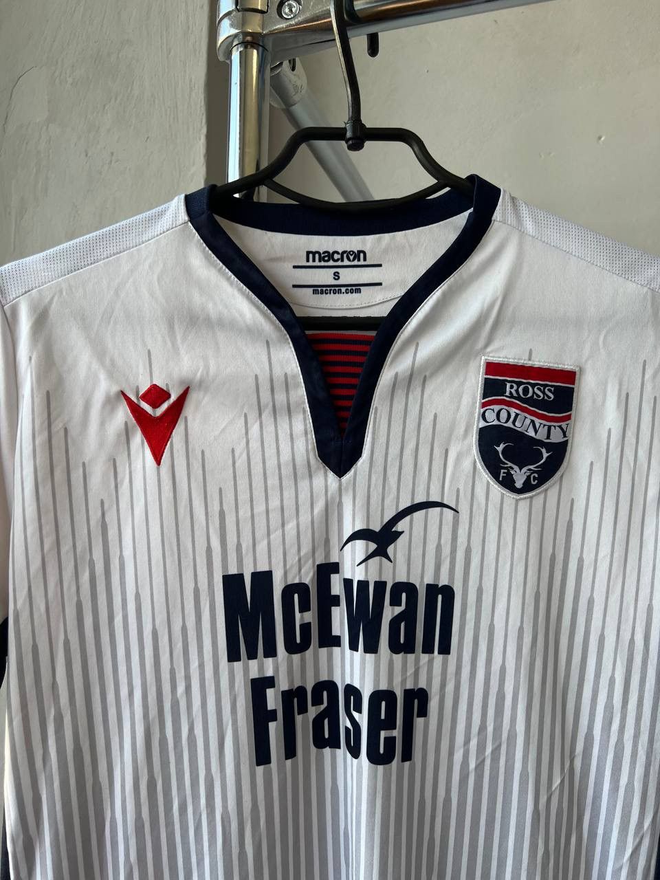 Macron 2019/20 ROSS COUNTY AWAY SOCCER JERSEY FOOTBALL SHIRT MACRON Size US S / EU 44-46 / 1 - 4 Thumbnail