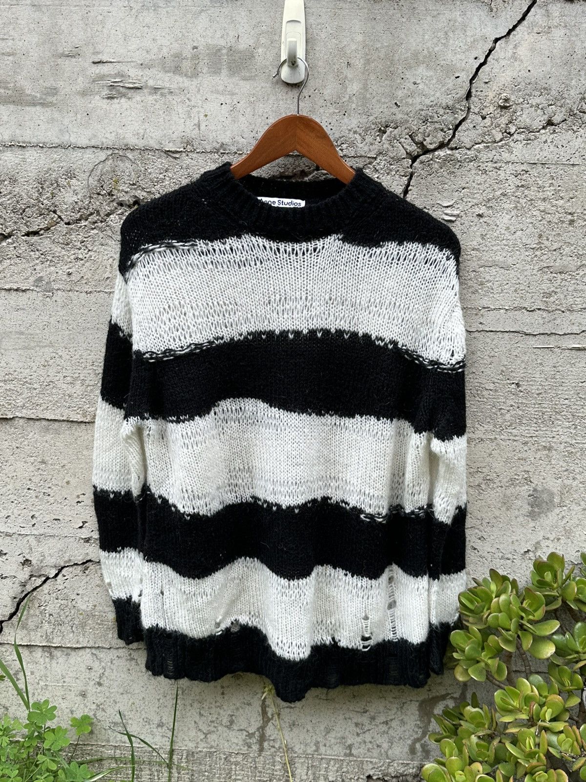 Acne Studios RARE GRAIL Acne Studios Kurt cobain distressed Italian knit Size US M / EU 48-50 / 2 - 3 Thumbnail