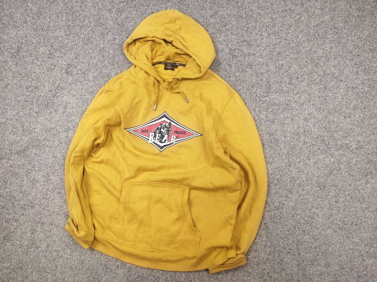 Alien Workshop Bear Surfboards Big Logo Yellow Hoodie USA Vintage Style Size US L / EU 52-54 / 3 - 4 Thumbnail
