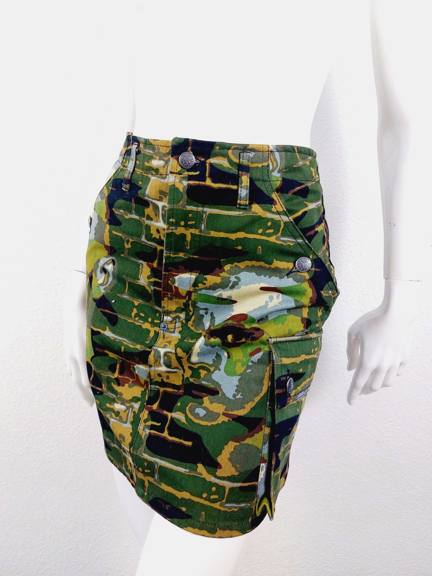 Jean Paul Gaultier Jean Paul Gaultier 1997 Face Anarchy Fight Racism Skirt RT Size 25" / US 0 / IT 36 - 17 Thumbnail