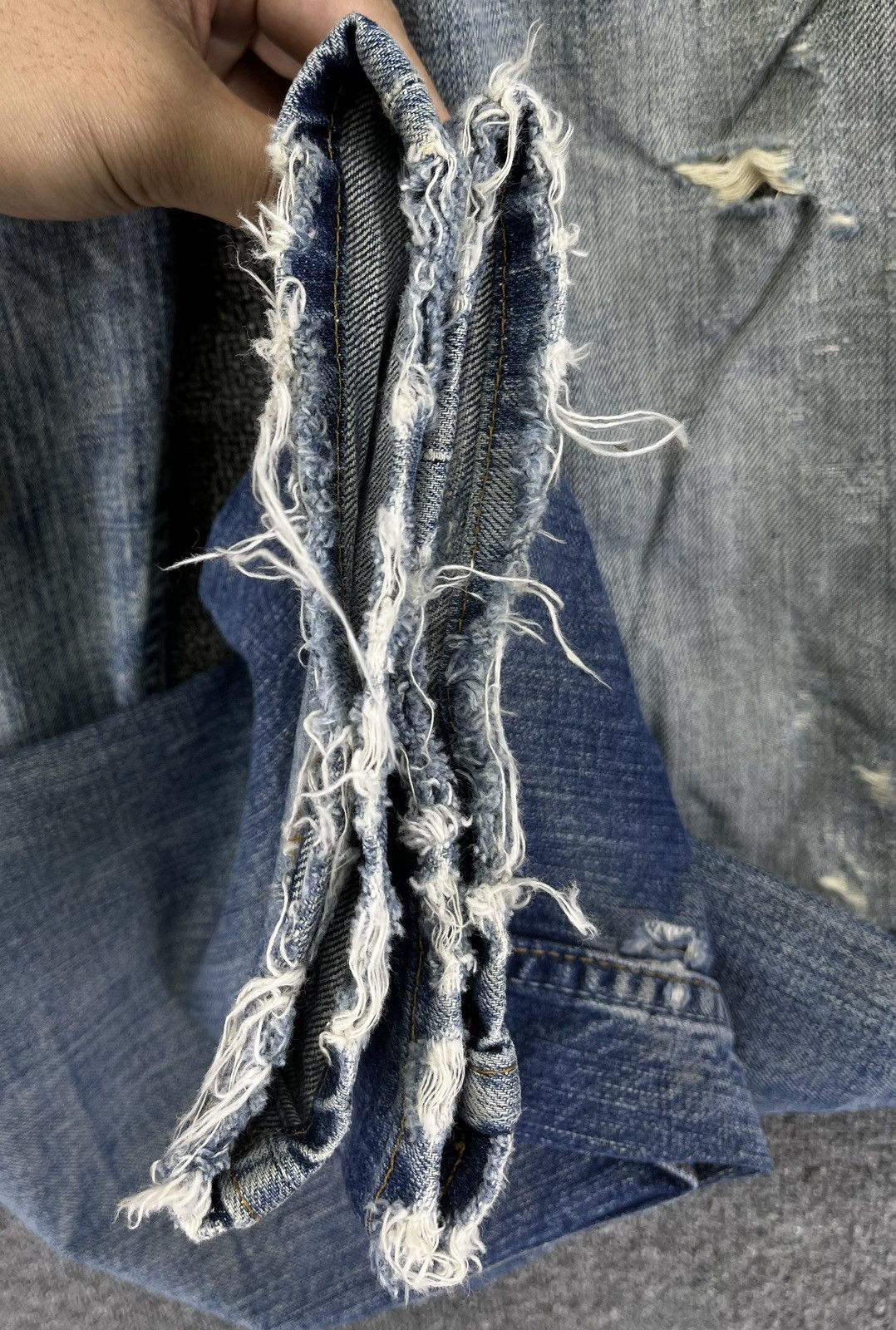 Levi's Vintage 90s Levis 501 Rare Trashed Jeans Denim Pants Size US 31 - 15 Thumbnail