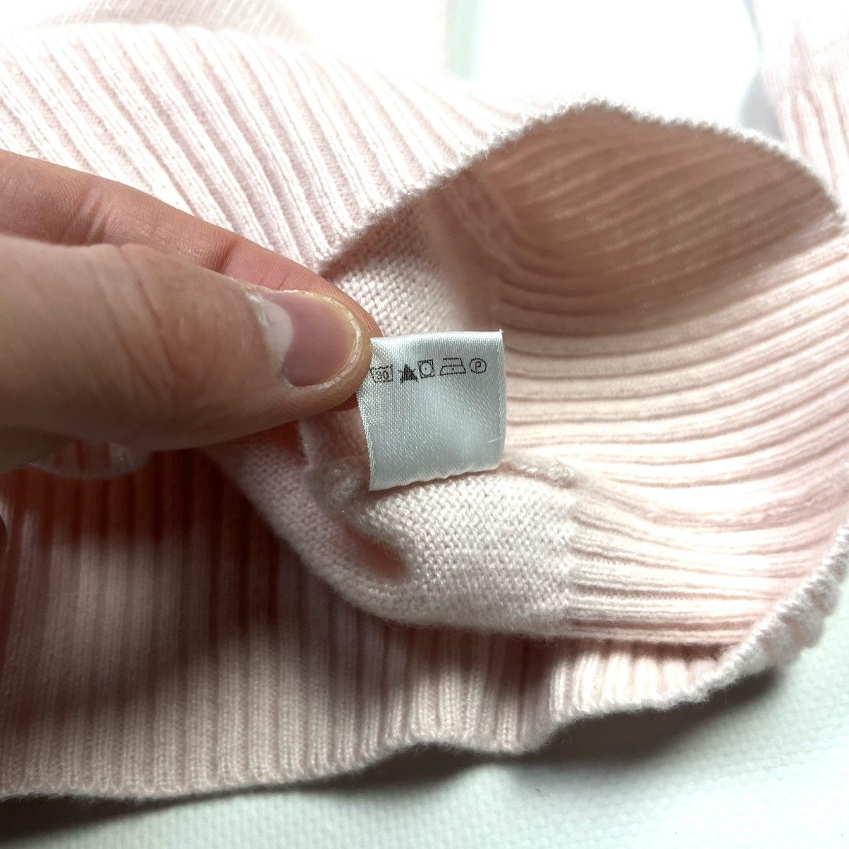 Loro Piana Loro Piana Baby Cashmere Long Sleve Knit V-Neck Pink Women's Size M / US 6-8 / IT 42-44 - 8 Thumbnail