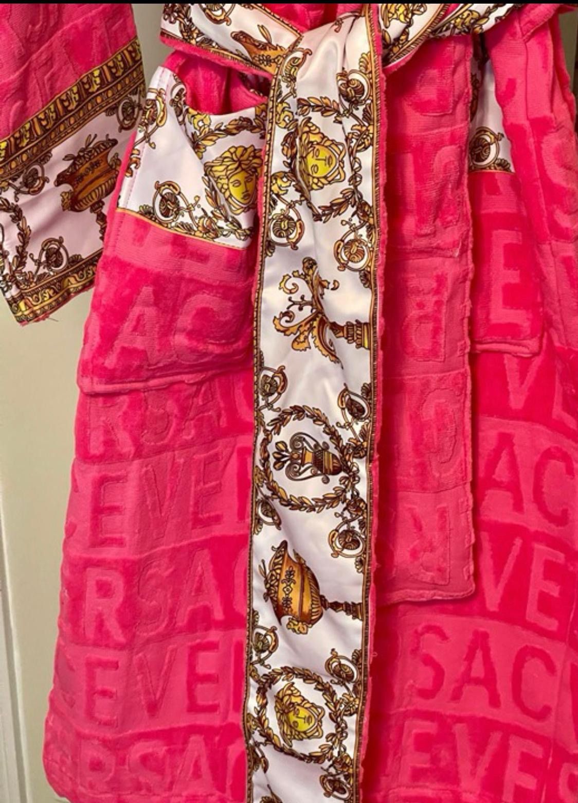 Versace Versace Medusa Baroque Plush Bath Robe Pink Gold Large NWT Size ONE SIZE - 2 Thumbnail
