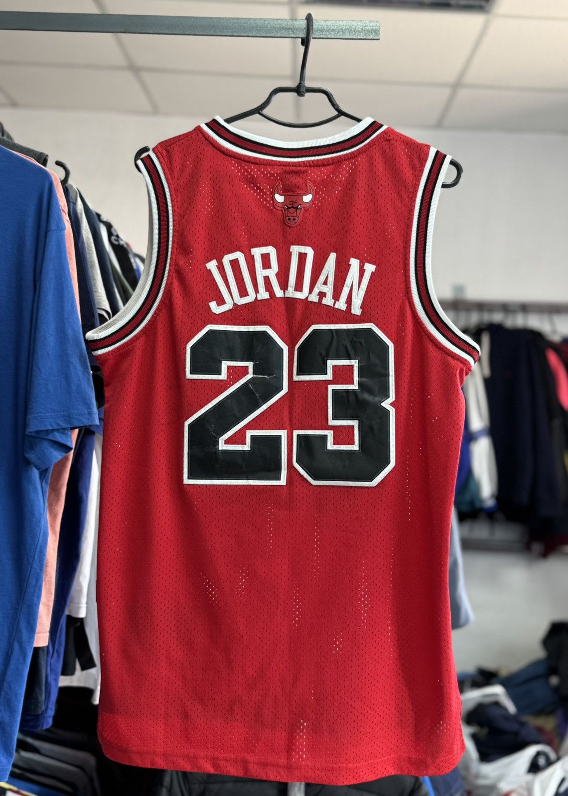 Nike Nike Air Jordan #23 Chicago Bulls Vintage Jersey Shirt NBA Size US M / EU 48-50 / 2 - 2 Thumbnail