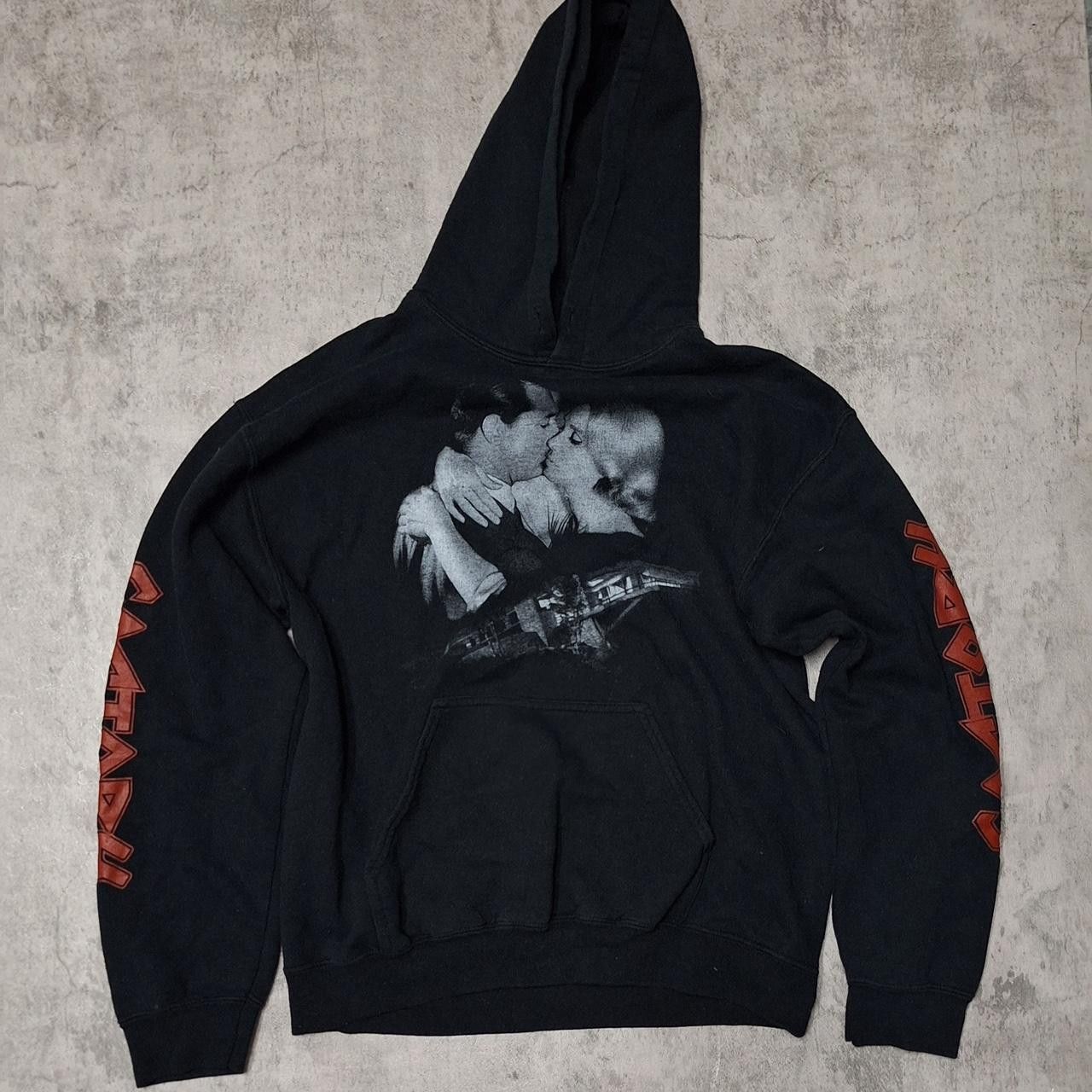 Other Kissing couple black hoodie boxy Size US S / EU 44-46 / 1 - 1 Thumbnail