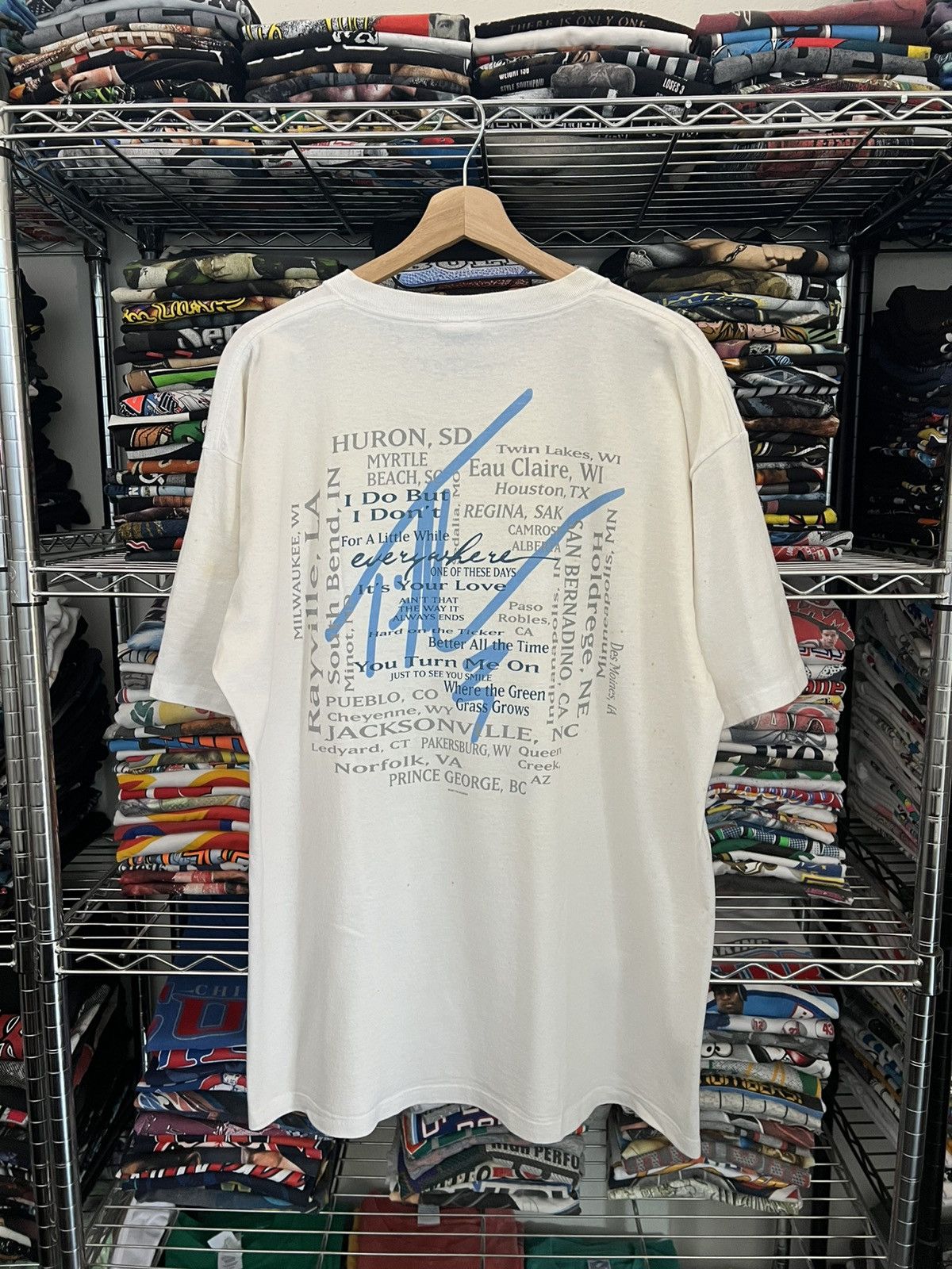 Band Tees 1997 Tim McGraw Everywhere Tour Tee Size US XL / EU 56 / 4 - 2 Thumbnail