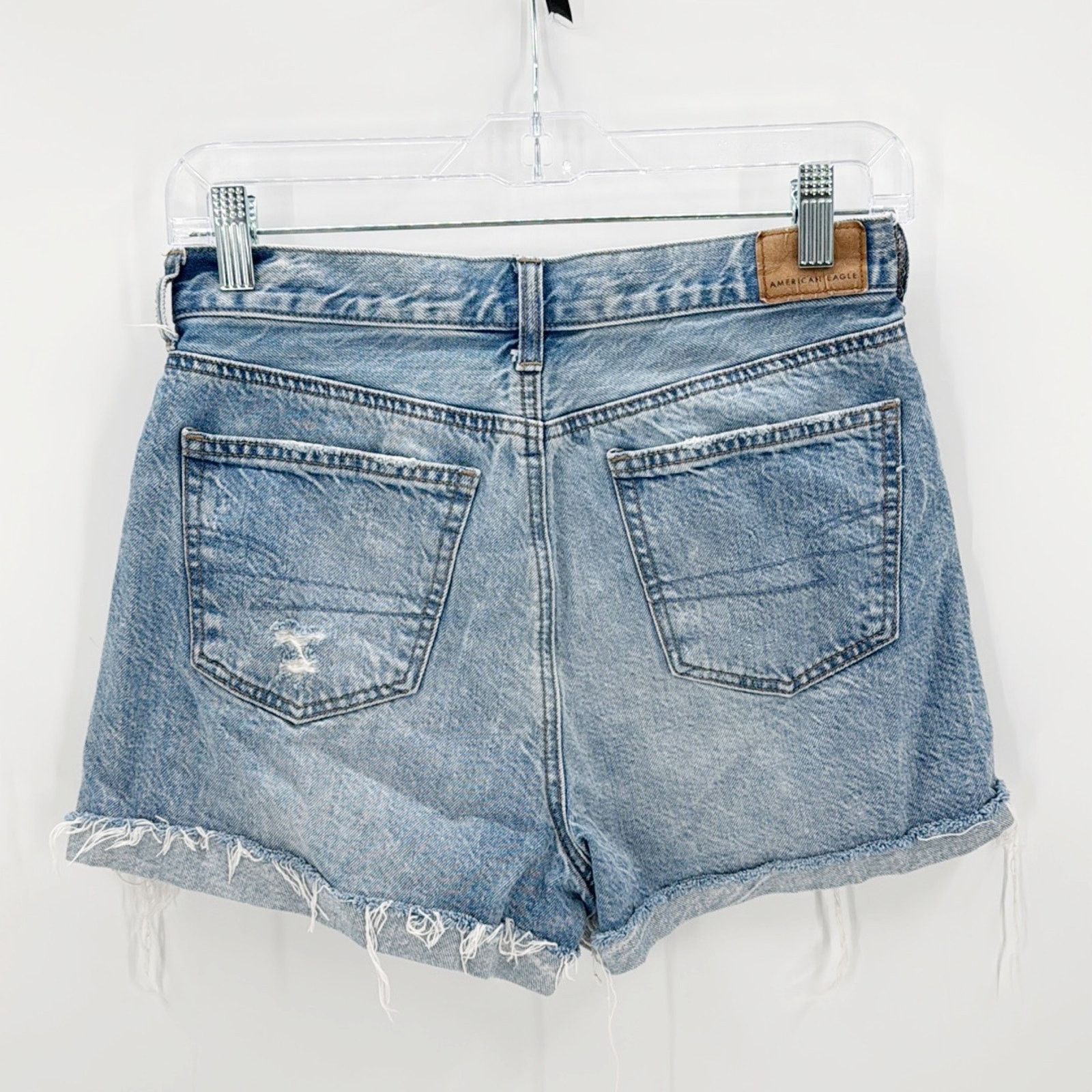 American Eagle Outfitters American Eagle mom short denim jean deconstructed size 4 Size 27" / US 4 / IT 40 - 2 Thumbnail