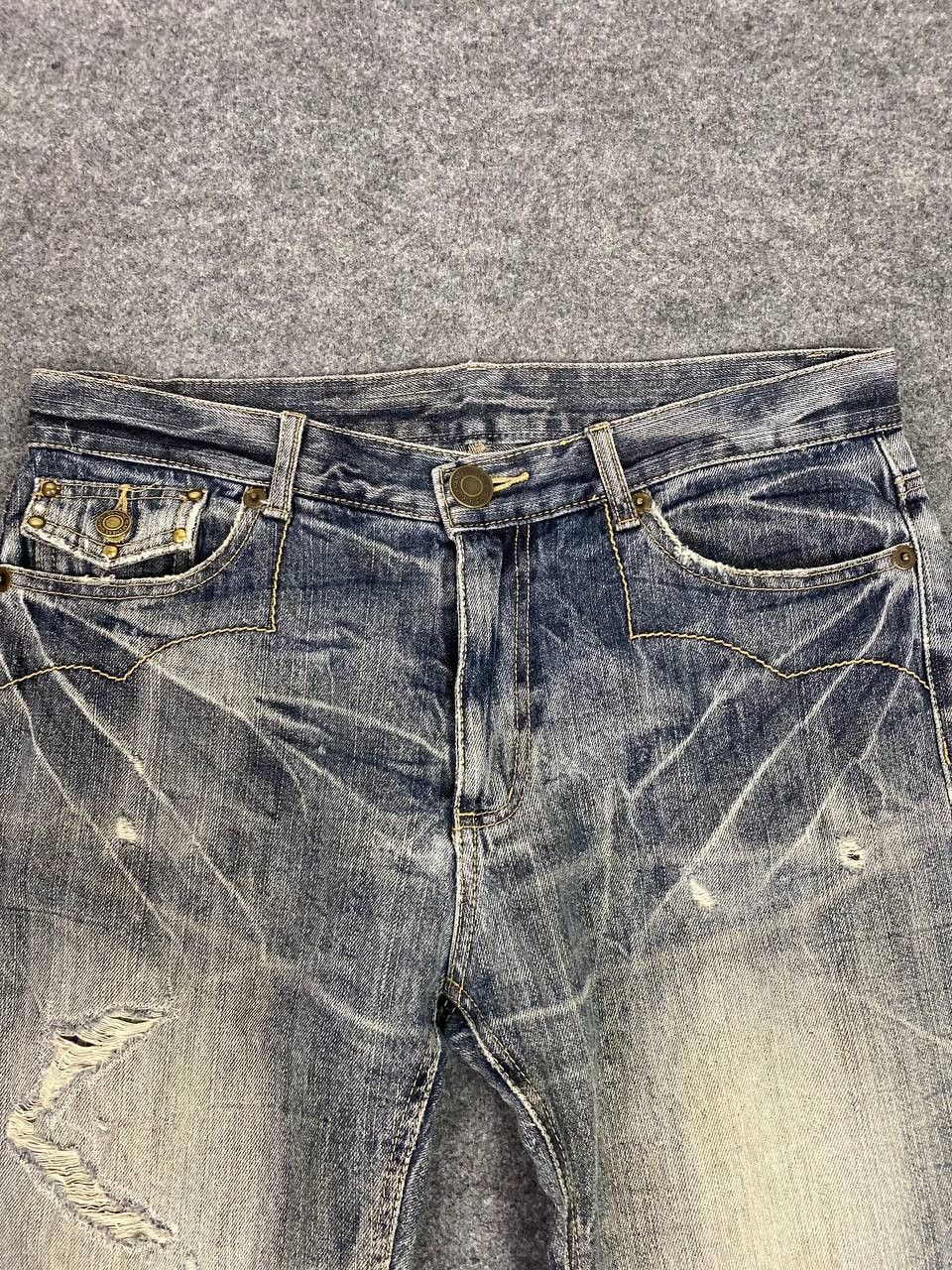 Japanese Brand vintage japanese brands distressed denim nice design Size US 35 - 8 Thumbnail