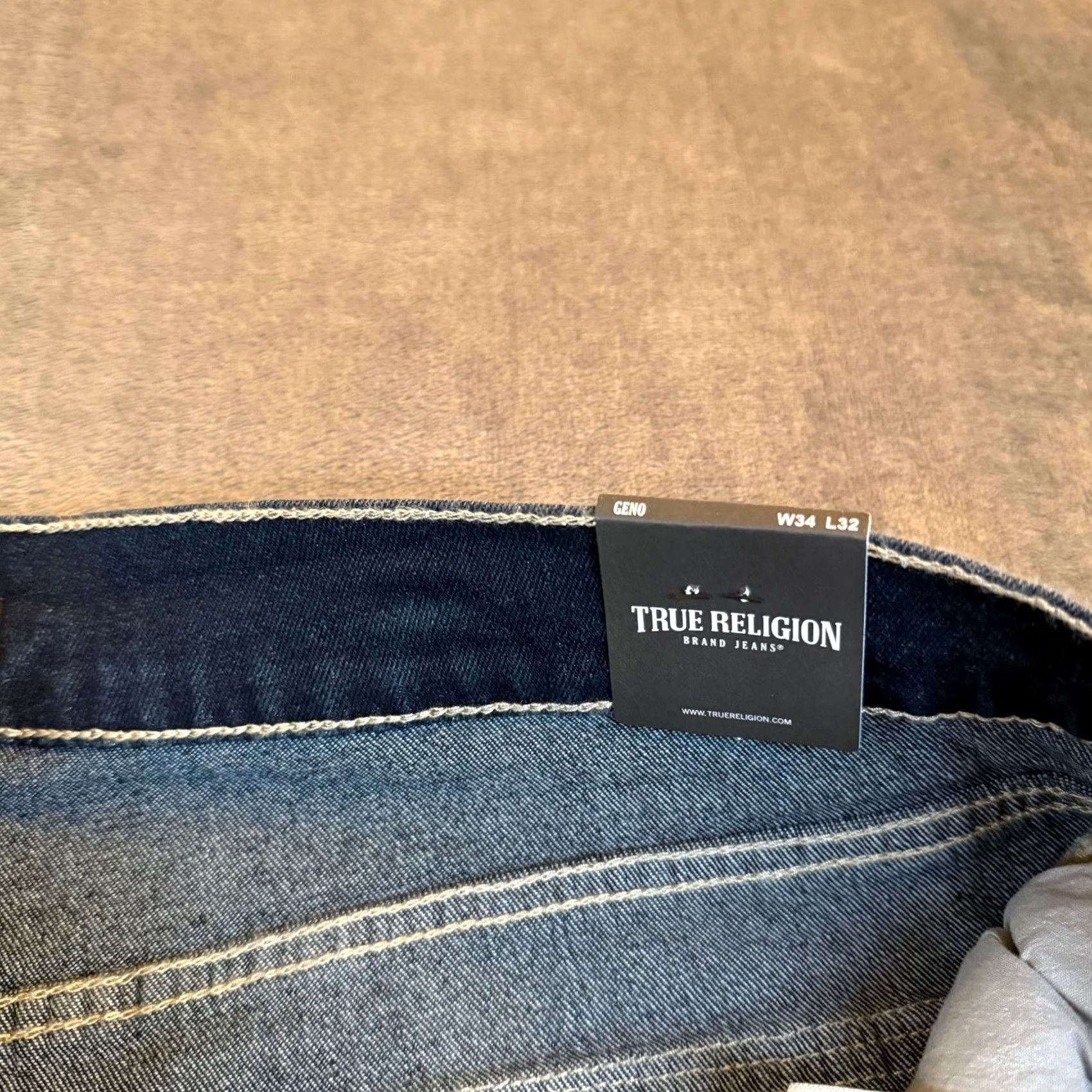 True Religion VINTAGE? No. Size US 34 / EU 50 - 6 Thumbnail