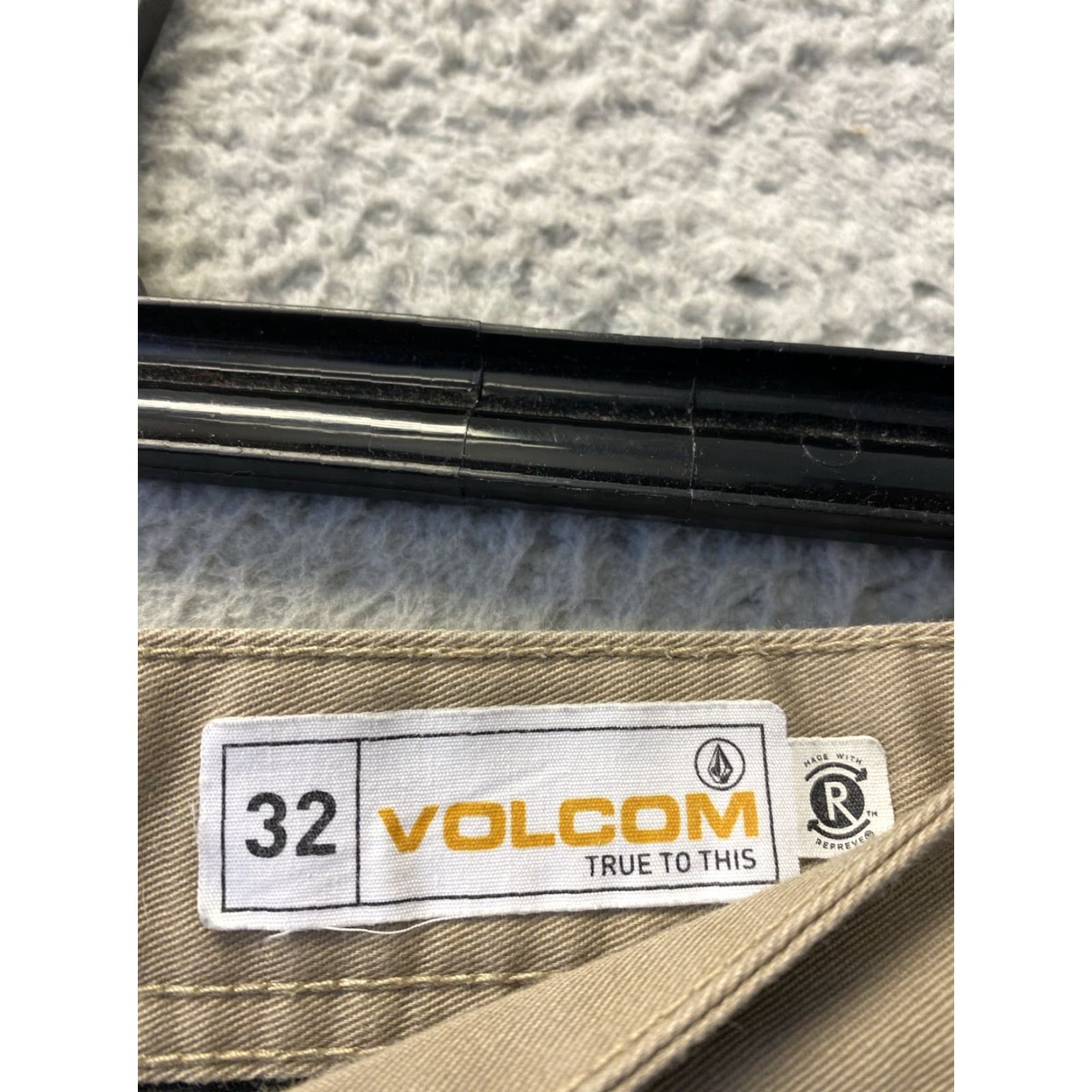 Volcom Volcom Shorts Walk Khaki Chino 32 Casual Modern Fit Mens Size US 32 / EU 48 - 3 Thumbnail