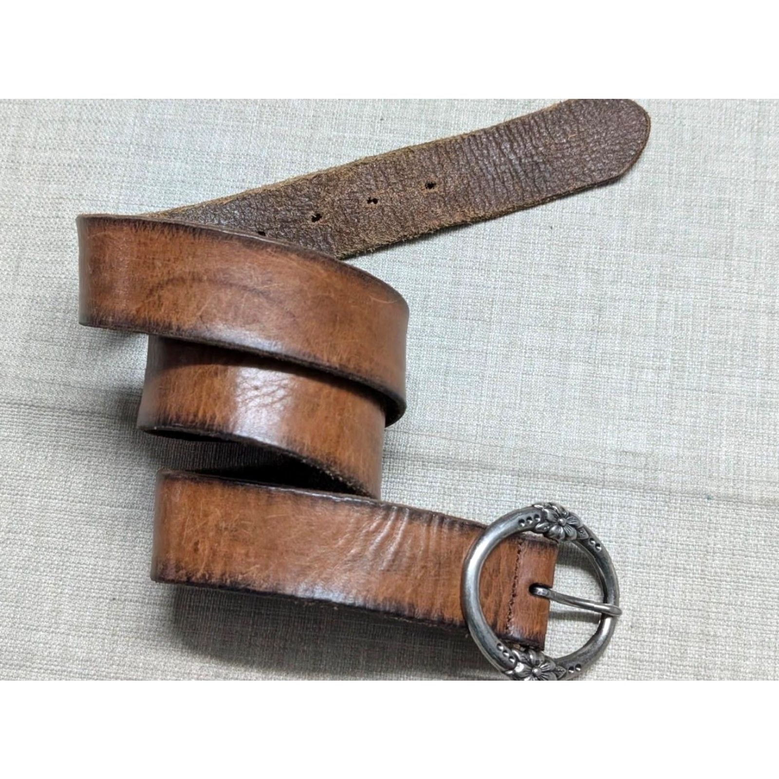 American Eagle Outfitters VINTAGE american eagle belt COWHIDE full grain leather 34 buckle WESTERN Brown Womens Regular 1-5/8" width 34/35 pattern Patina 90s decade Size ONE SIZE - 8 Thumbnail