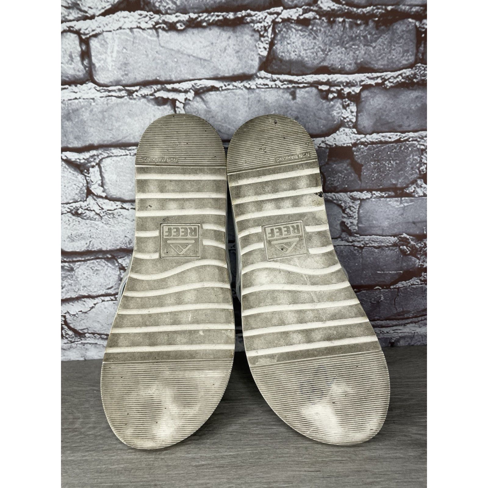 REEF REEF OJAI Gray Suede Leather Cushion Comfort FlipFlops Sanda Size US 12 / EU 45 - 9 Thumbnail