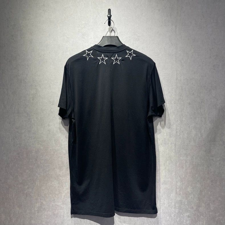 Givenchy Givenchy Classic five-pointed star pattern round-neck shor Size US S / EU 44-46 / 1 - 2 Thumbnail