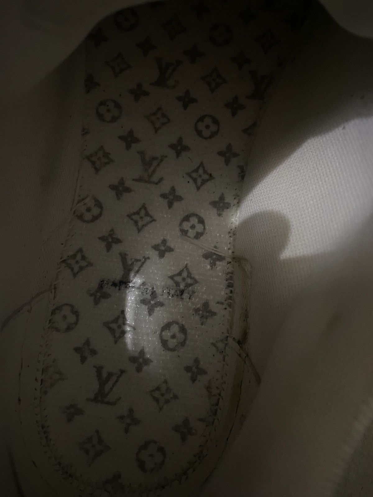 Louis Vuitton LV trainers white Size US 10 / EU 43 - 14 Thumbnail
