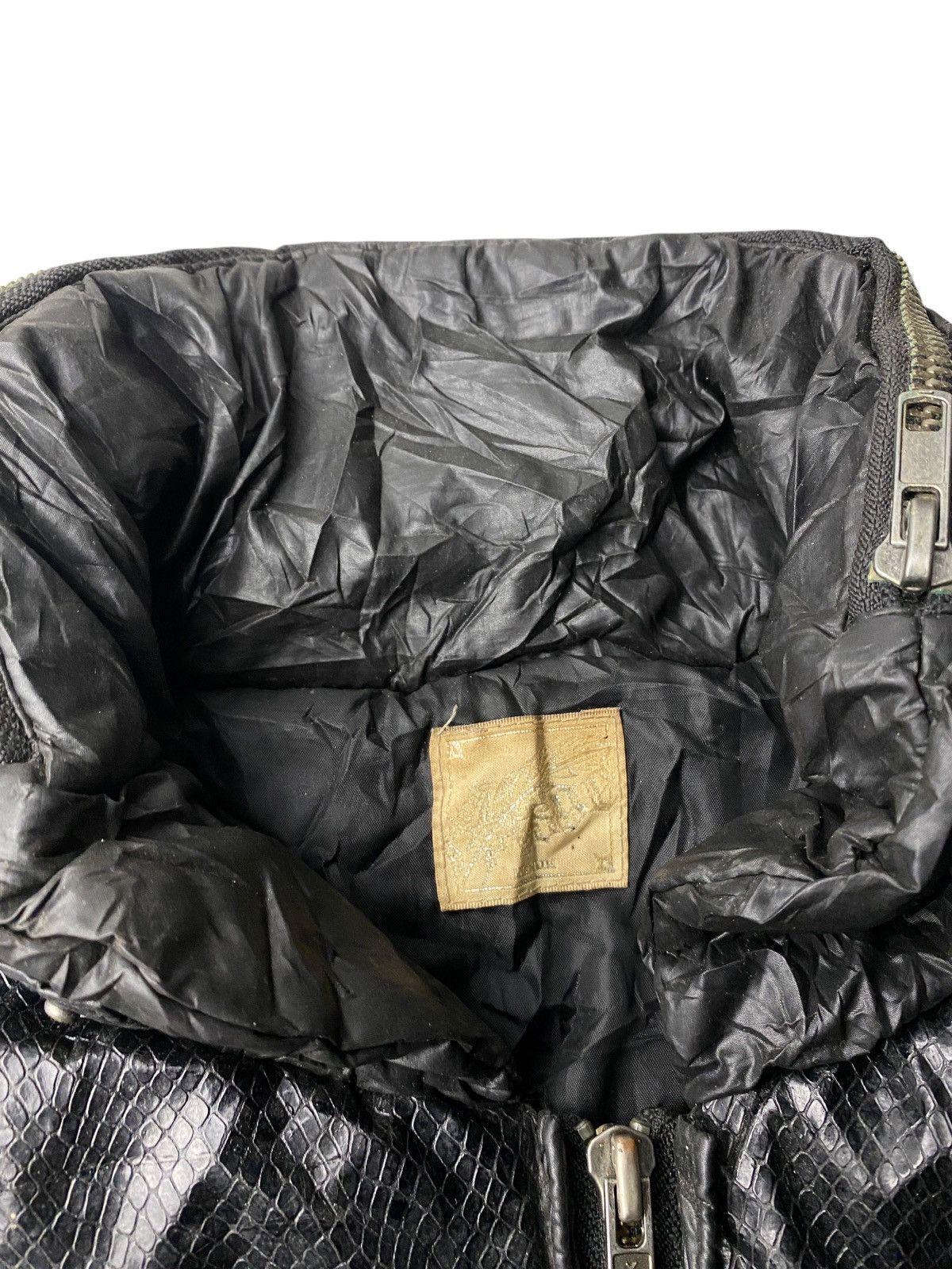 Isamu Katayama Backlash 2000's Edge Difference Crocodile Leather Down Puffer Jacket Size US M / EU 48-50 / 2 - 11 Thumbnail