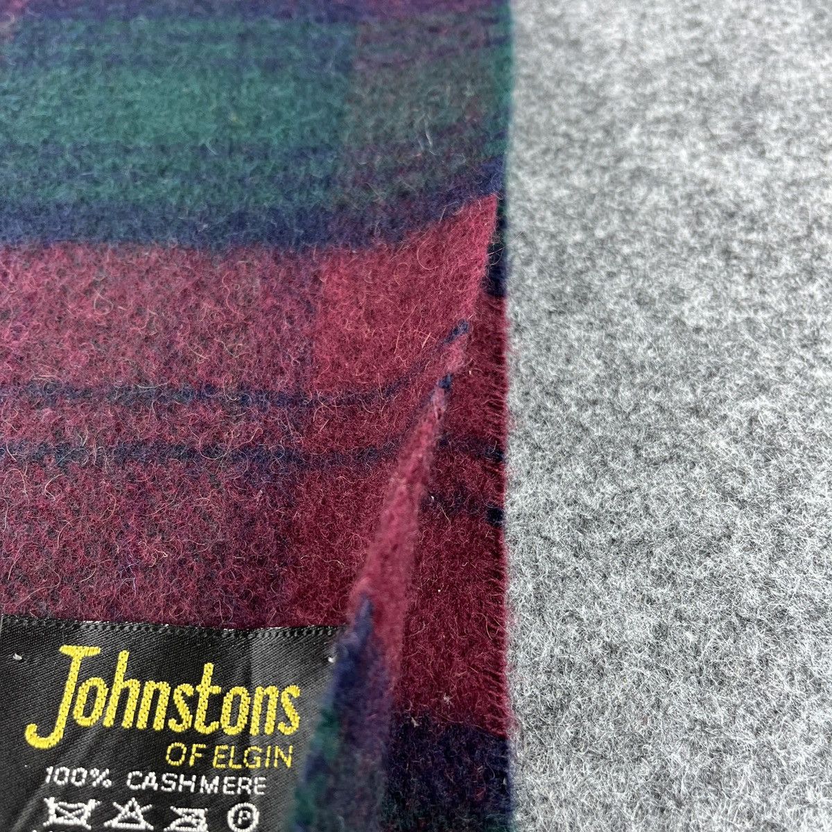 Johnstons Of Elgin × Vintage Johnstons Of Elgin Scarf / Muffler / Neckwear T1240 Size ONE SIZE - 9 Thumbnail