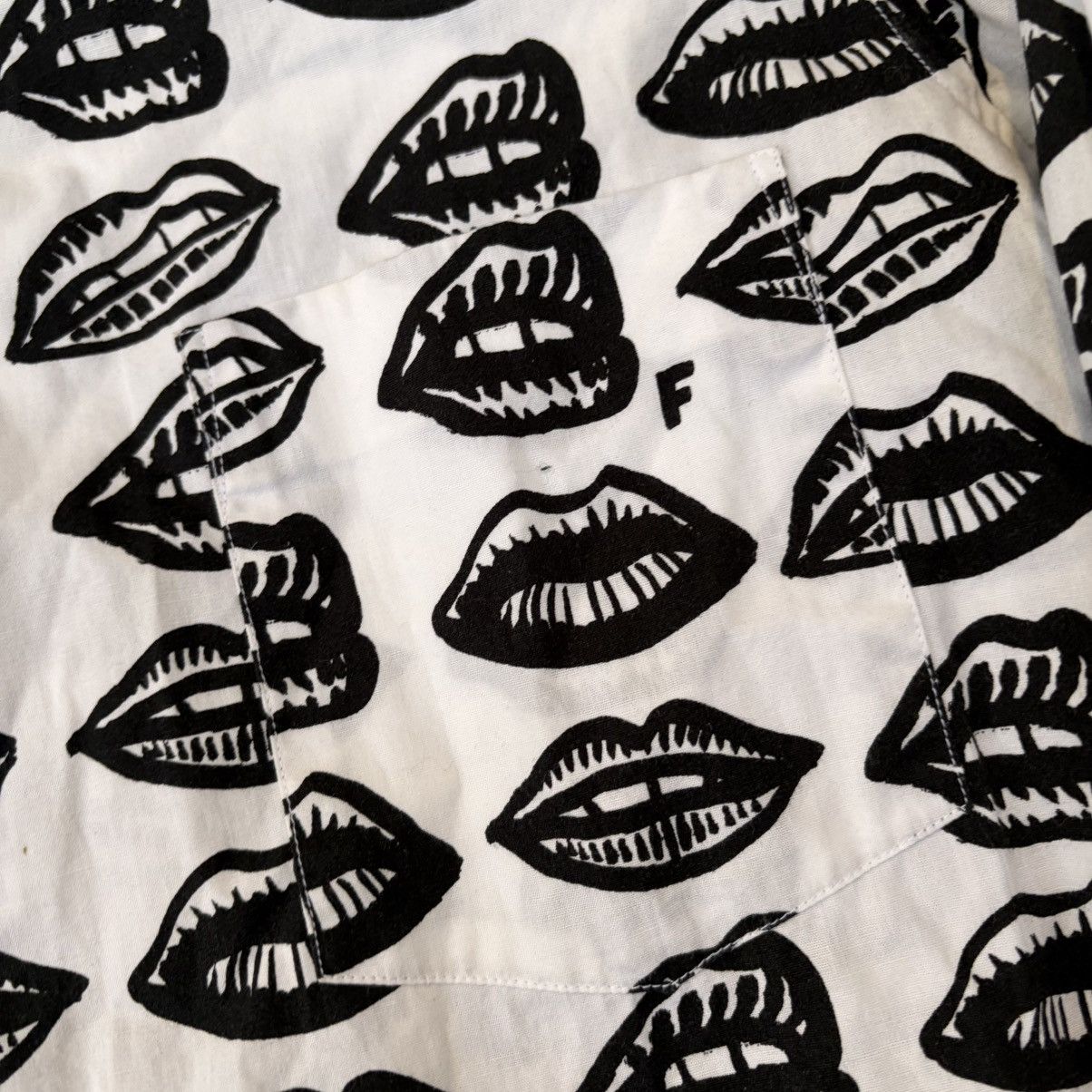 Comme des Garcons Black Black Comme des Garcons Lips Button Up 2014 Size Medium Rare Size US M / EU 48-50 / 2 - 4 Thumbnail