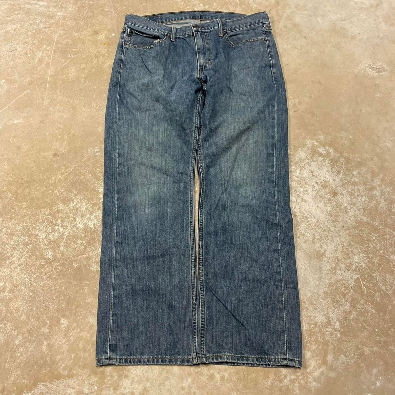 Levi's Levi's 559 blue denim jeans Size 36x32 baggy Size US 36 / EU 52 - 1 Thumbnail