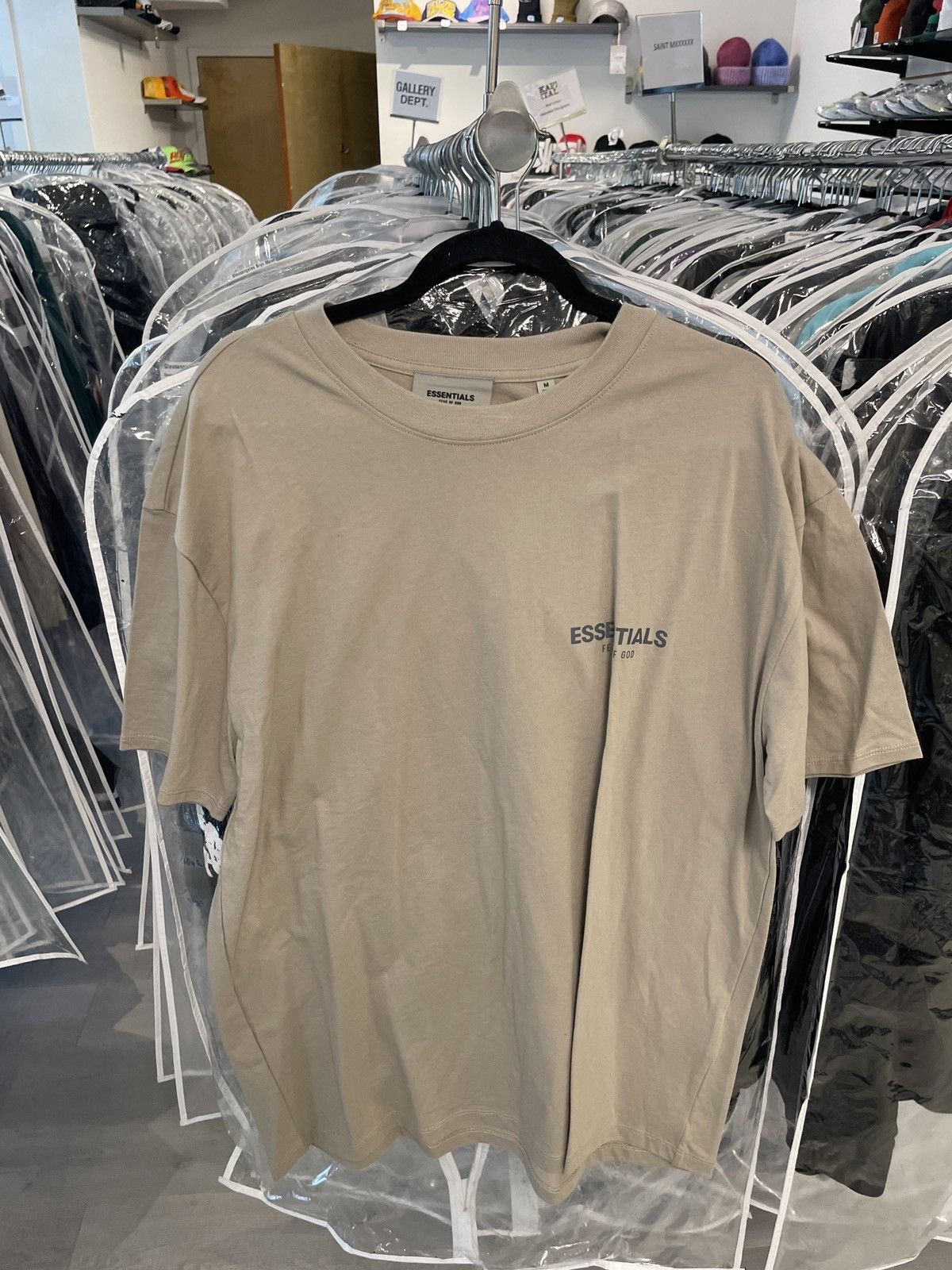 Essentials Fear of God Essentials Front Logo Shirt String Medium Size US M / EU 48-50 / 2 - 1 Thumbnail