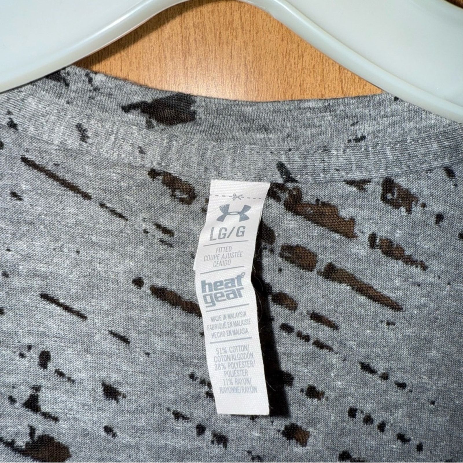 Under Armour Under Armour Heat Gear Top. Size Large. Gray and Black. Size L / US 10 / IT 46 - 3 Thumbnail