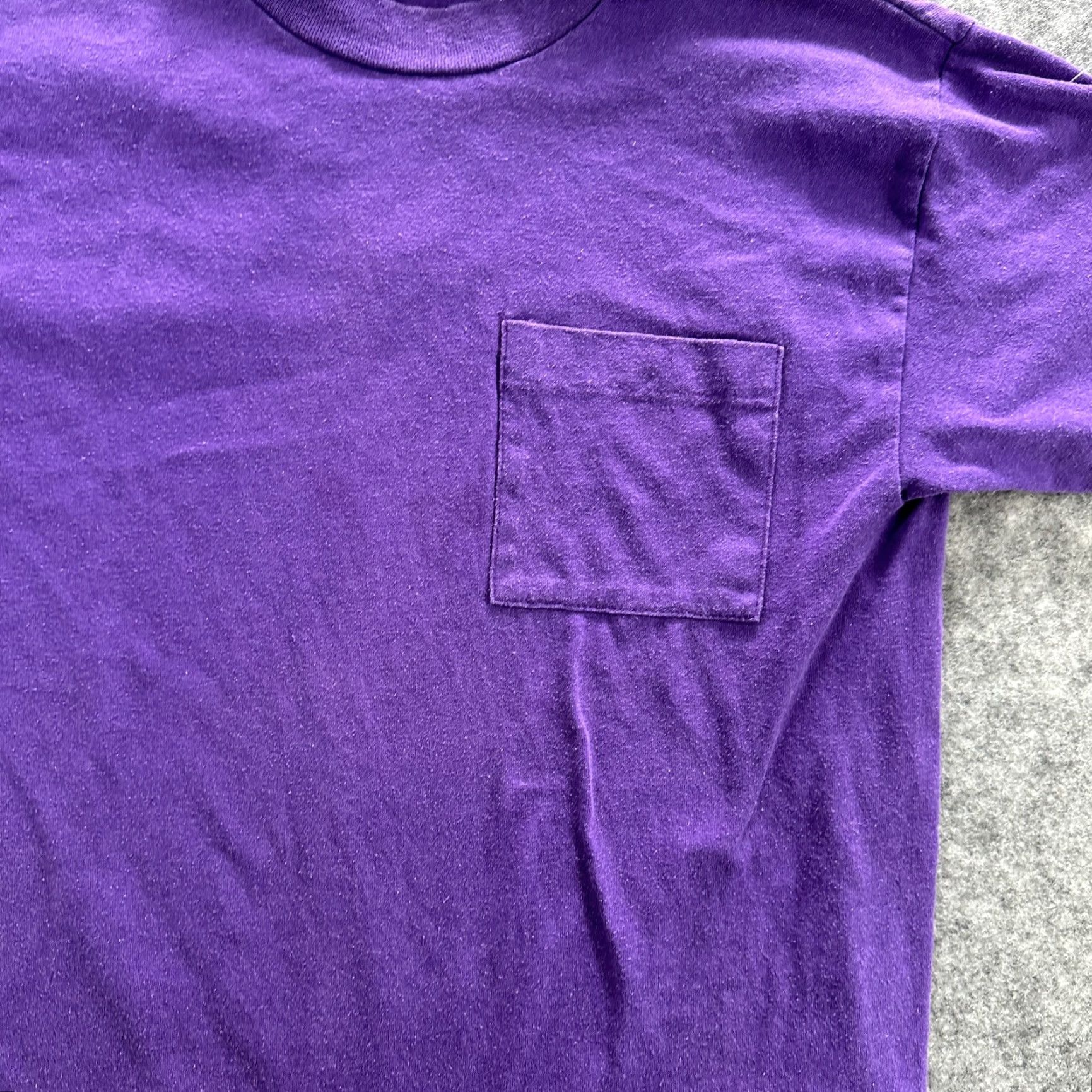 Other VINTAGE Purple Pocket Shirt Mens Large Crewneck Casual Short Sleeve Cotton Tee All Seasons Size US L / EU 52-54 / 3 - 3 Thumbnail
