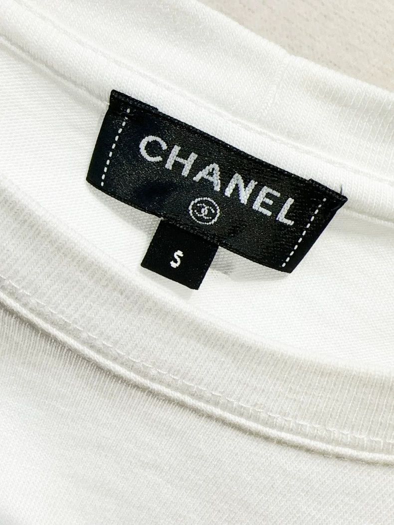 Chanel Chanel 23N White Love Logo Short-Sleeved T-shirt Size S / US 4 / IT 40 - 5 Thumbnail
