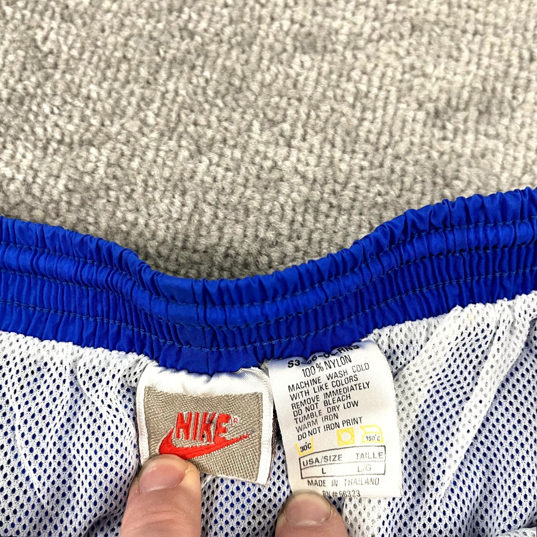 Nike NIKE Swim Trunks Men Large 5" Blue Lined Nylon Board Shorts Swoosh Beach Sports Size US 33 - 4 Thumbnail