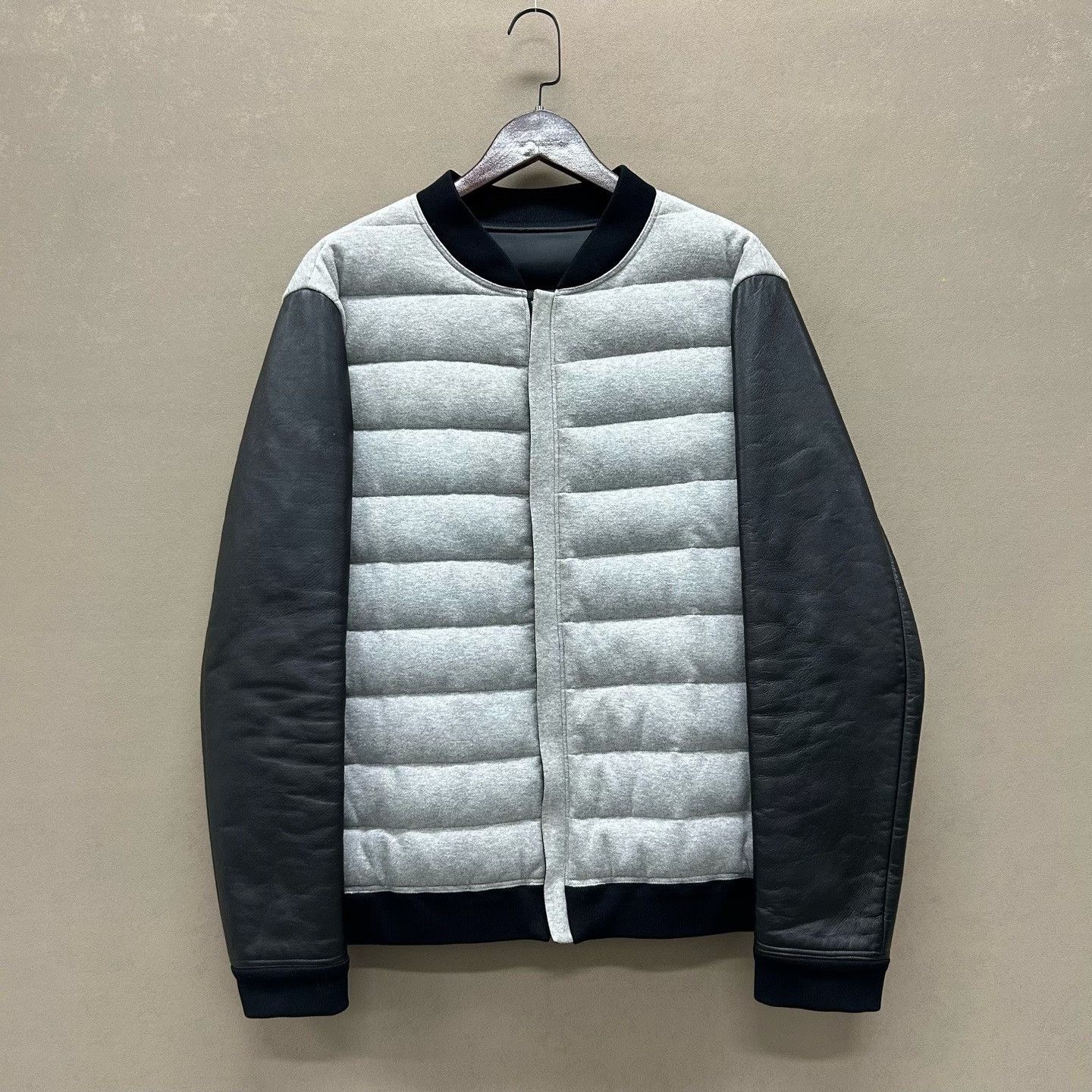 Valentino valentino color-blocked zip-up puffer jacket Size US L / EU 52-54 / 3 - 1 Thumbnail