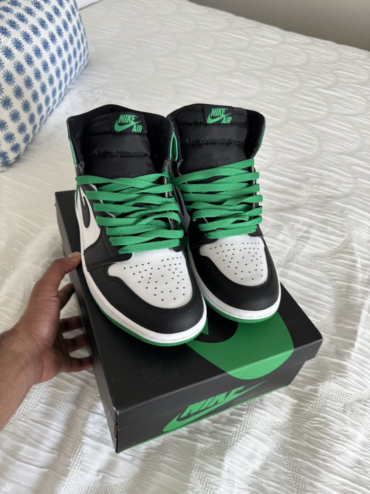 Jordan Brand Jordan Retro 1 High “Lucky Green” Size US 7.5 / EU 40-41 - 4 Thumbnail