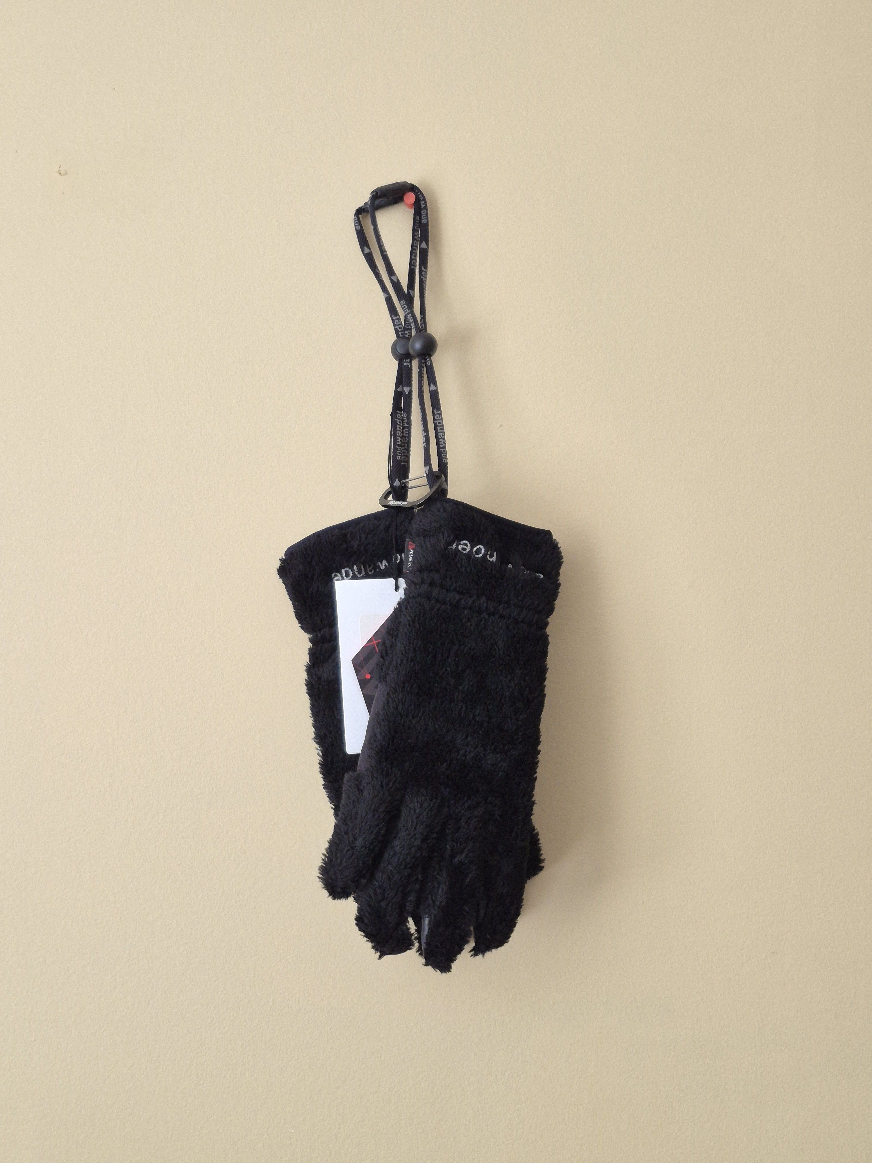 And Wander High Loft Fleece Gloves Size ONE SIZE - 1 Thumbnail