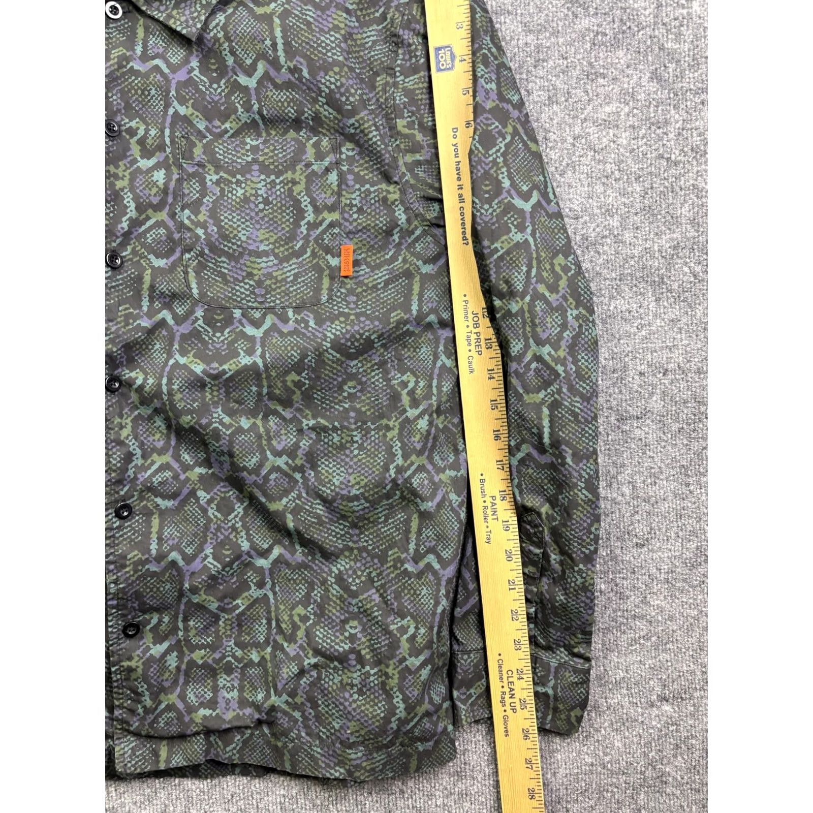 Welcome Skateboards VINTAGE? Welcome Skateboards Shirt Mens Large Green Snakeskin Long Sleeve Button Front Size US L / EU 52-54 / 3 - 4 Thumbnail