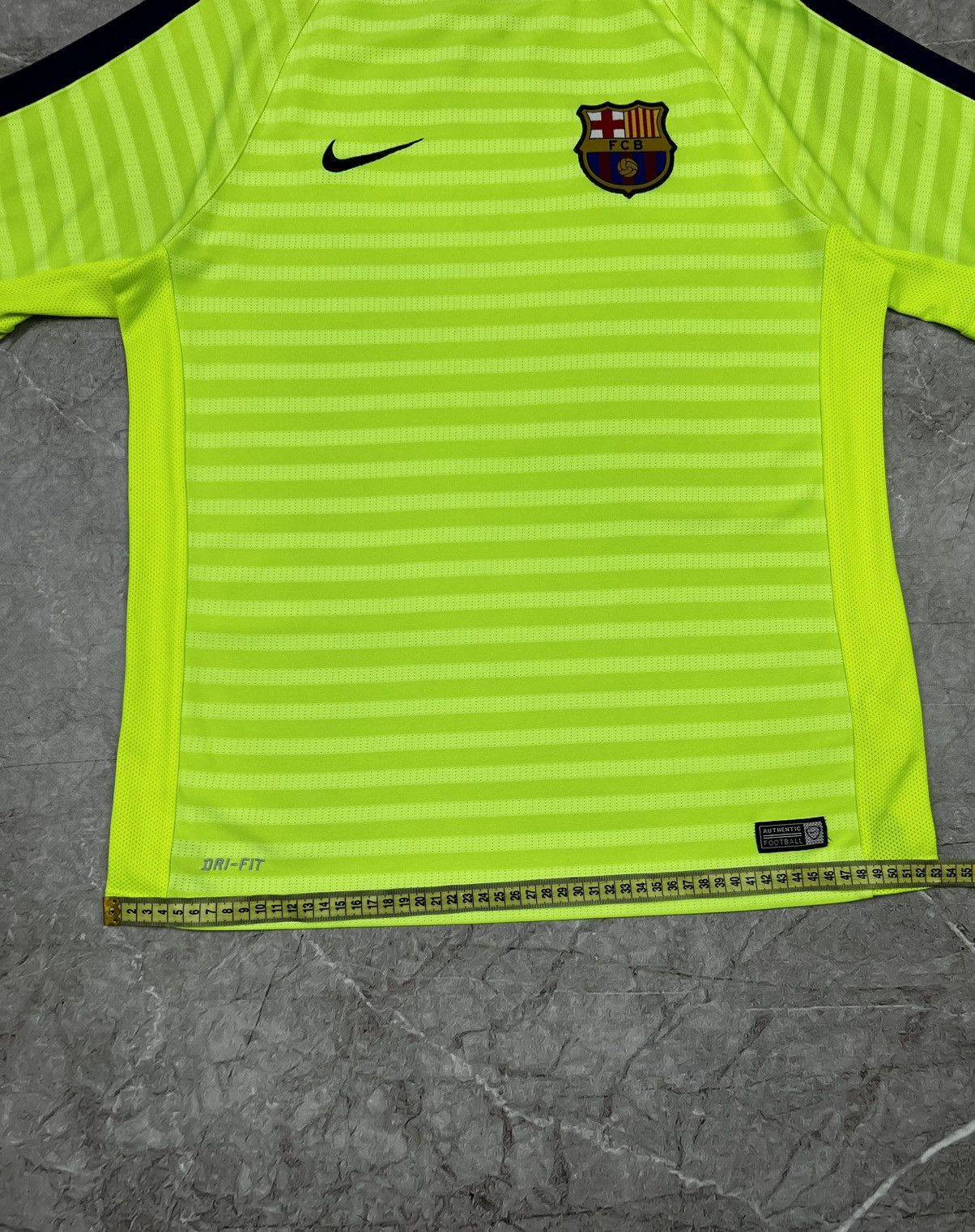 Nike Vintage Nike F.C Barcelona Soccer Jersey T-shirt Y2K Rare Size US L / EU 52-54 / 3 - 3 Thumbnail