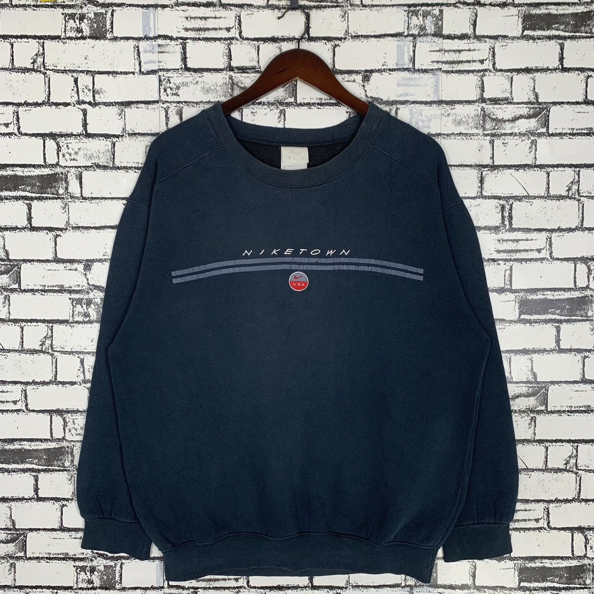 Nike × Vintage Sportwear Vintage Nike Town U.S.A Sweatshirt Crewneck Size US XL / EU 56 / 4 - 1 Thumbnail