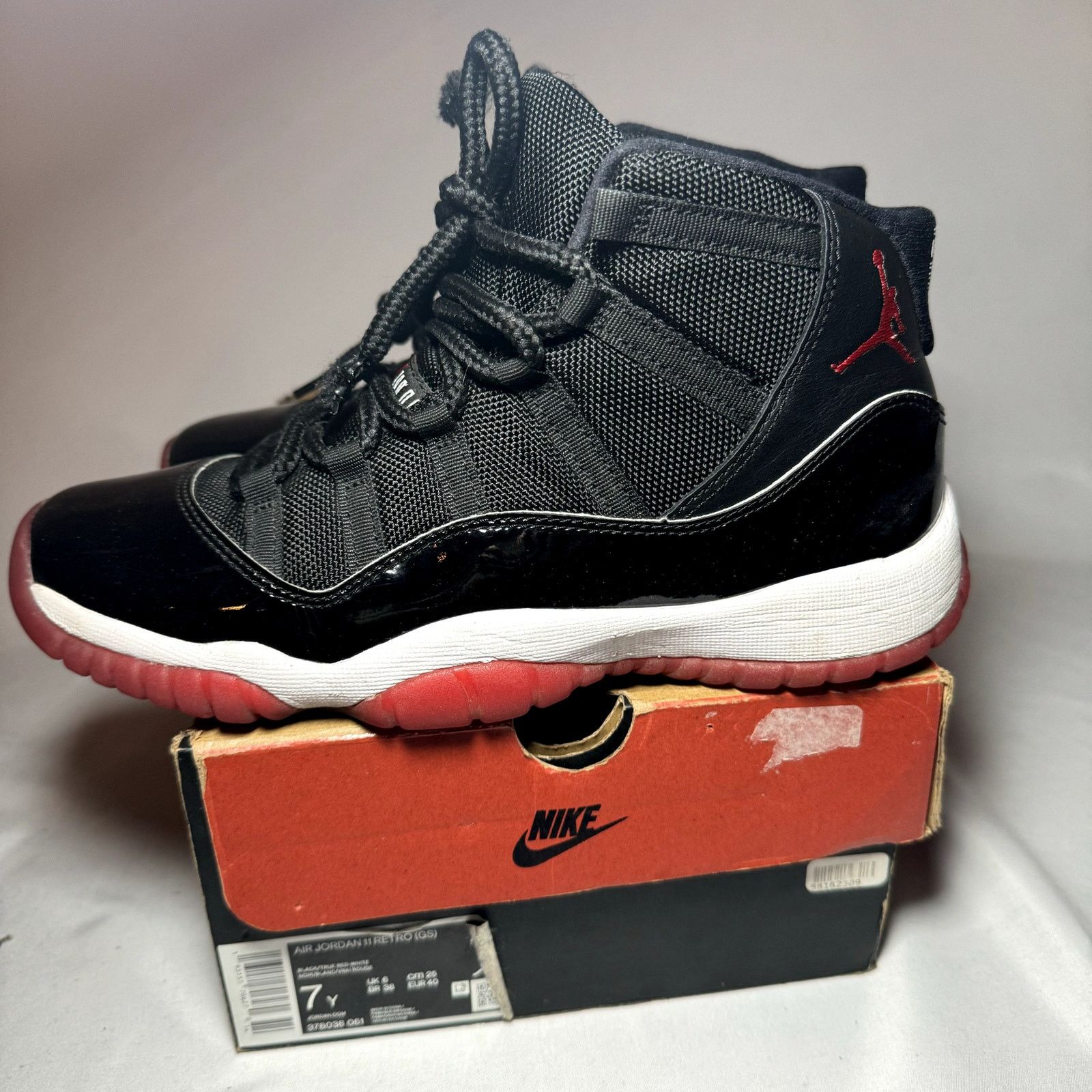 Jordan Brand × Nike Size 7 - Nike Air Jordan 11 Retro GS Bred 2019 Men's Shoes Size US 7 / EU 40 - 9 Thumbnail