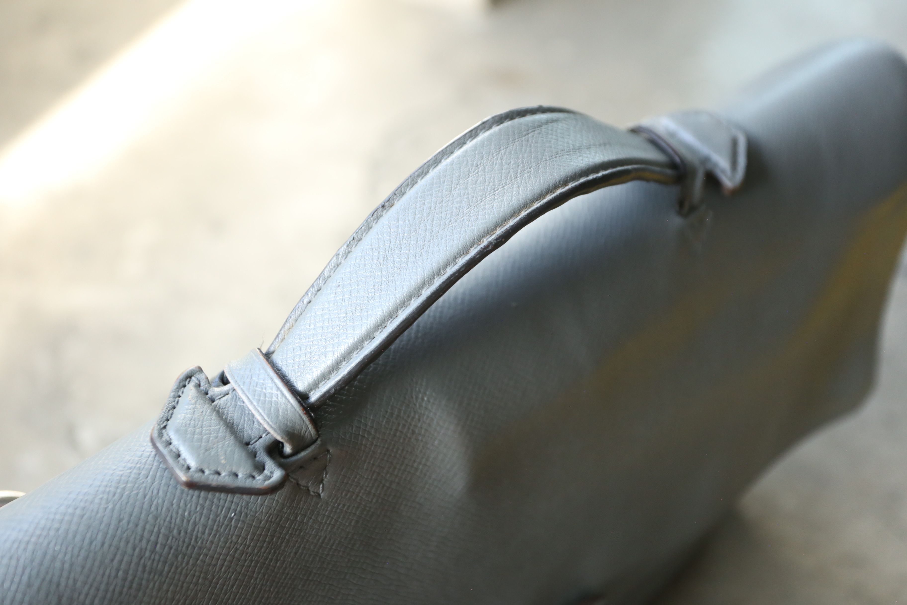 Louis Vuitton Louis Vuitton - Paul Helbers - S/S 10 - Taiga Vassili PM Size ONE SIZE - 13 Thumbnail
