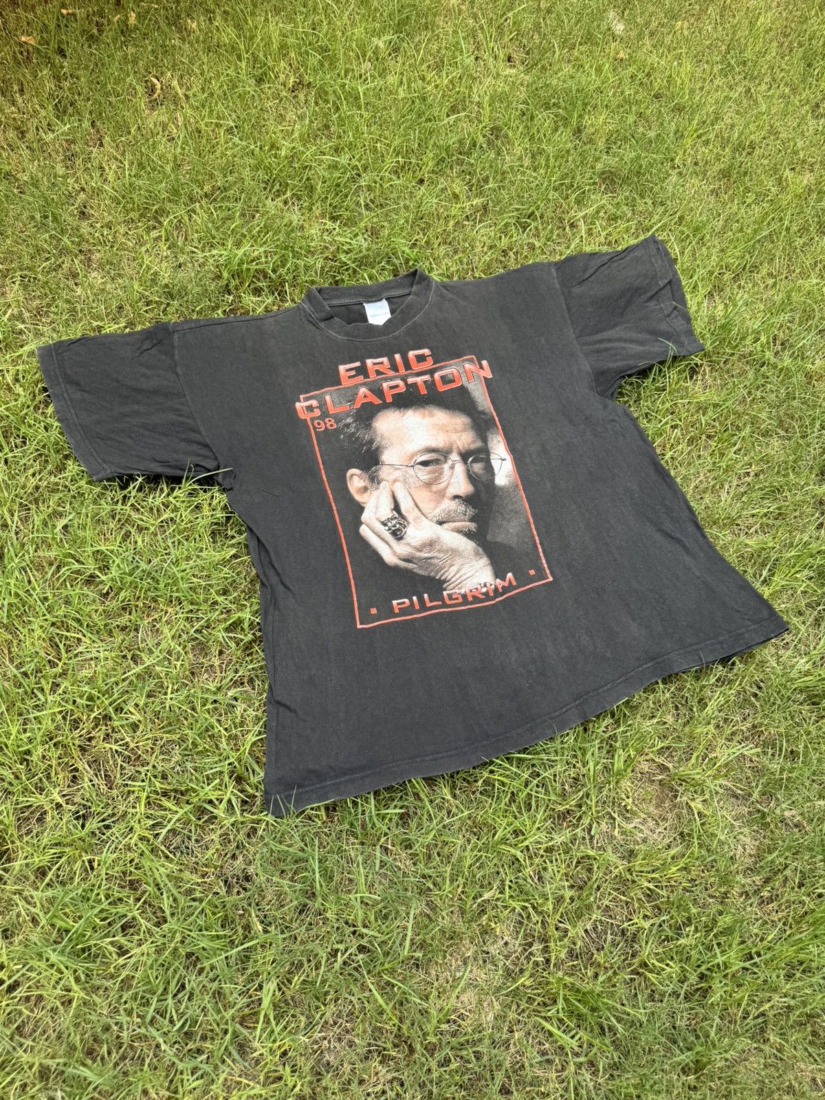 Vintage vintage 1998 Eric Clapton Pilgrim Tour tee Size US XL / EU 56 / 4 - 3 Thumbnail