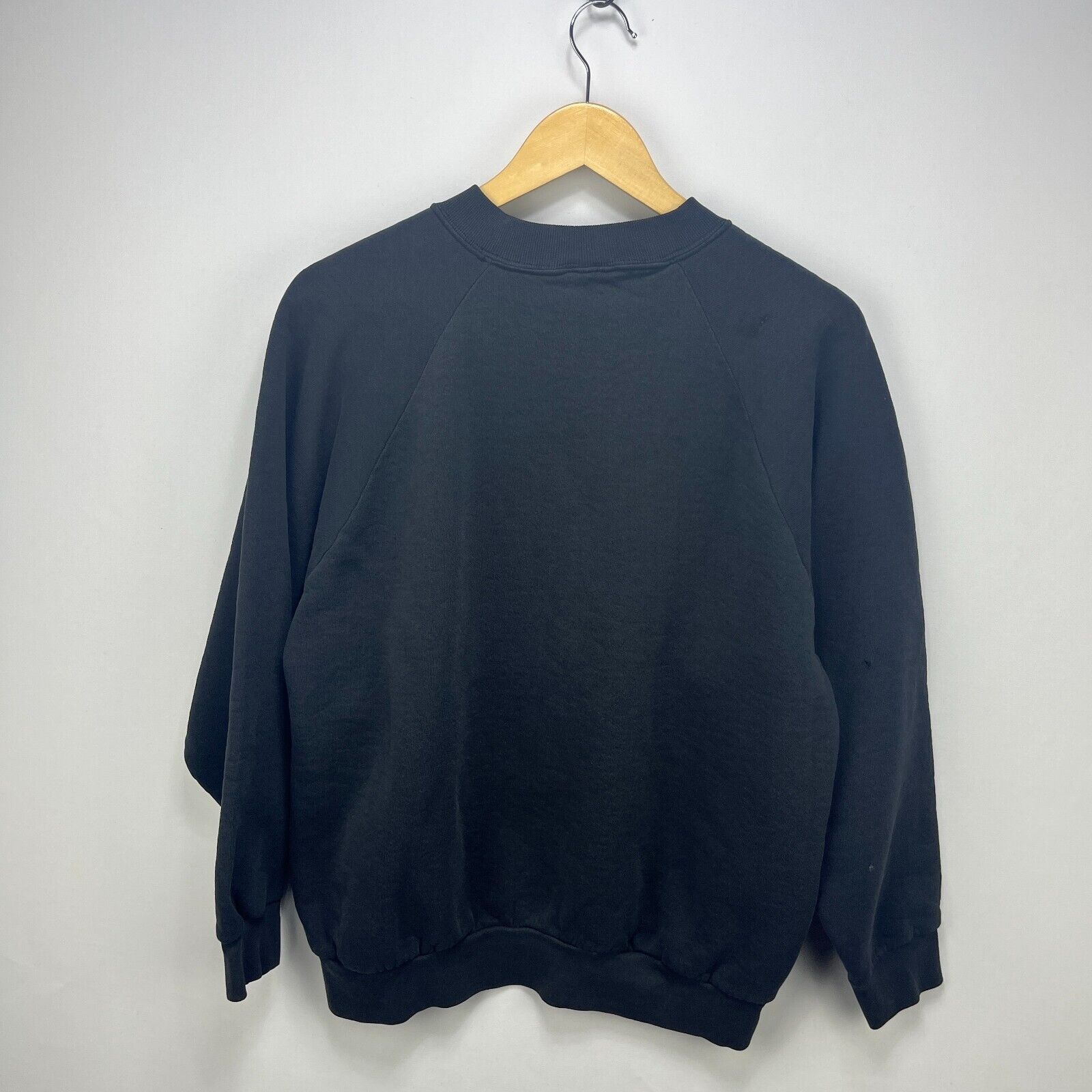 Vintage Vintage '90s Faded Blank Black Raglan Sweatshirt XXL Size US XXL / EU 58 / 5 - 7 Thumbnail