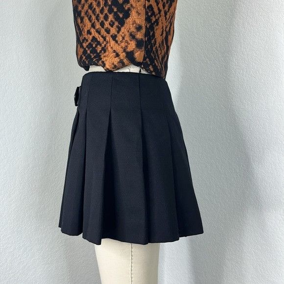 Prada Prada Gabardine Pleated Skated Kilt Belted Logo Belt Mini Sk Size 28" / US 6 / IT 42 - 5 Thumbnail