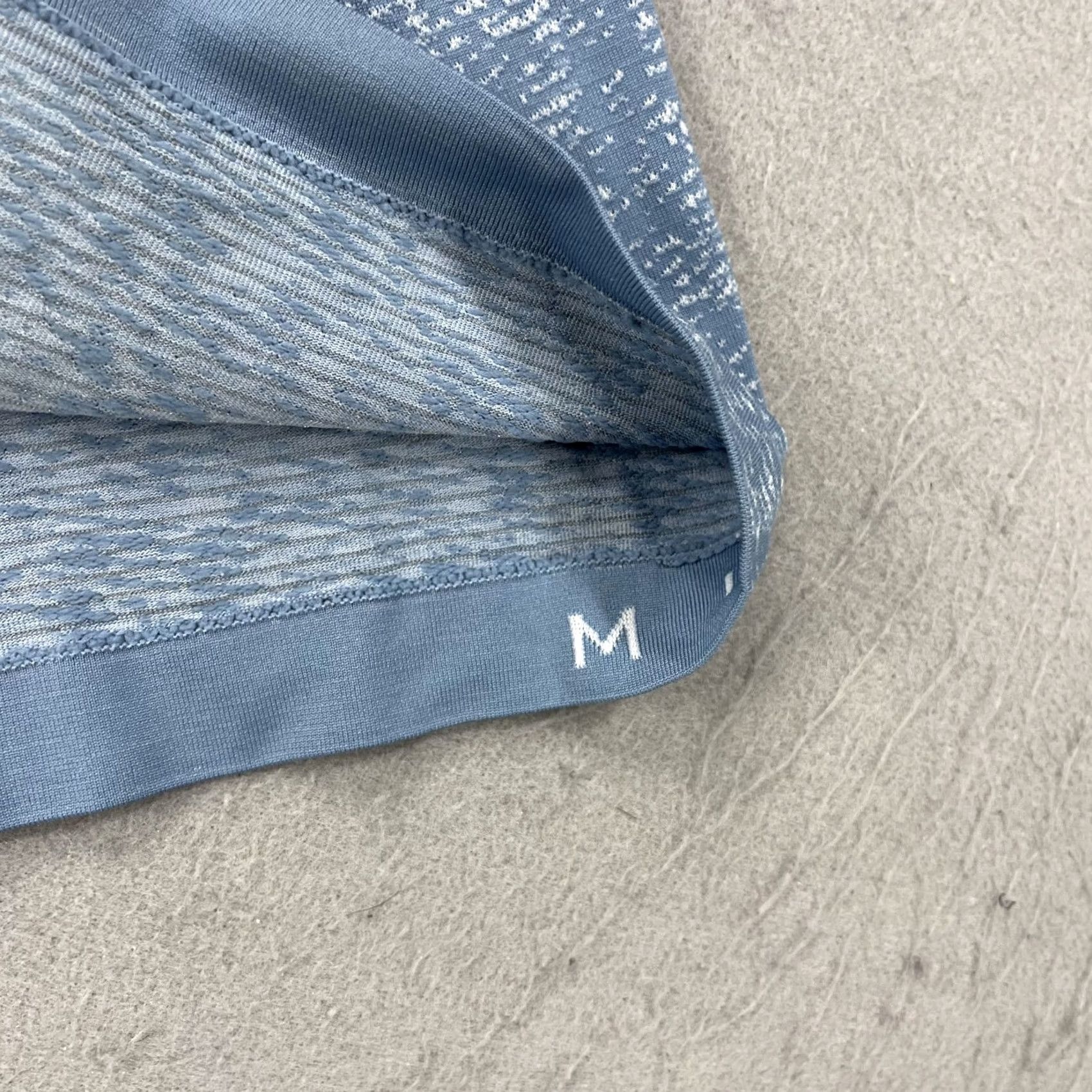 Lululemon Lululemon Jacket Mens M Blue Geometric 1/4 Zip Pullover Gym Size US M / EU 48-50 / 2 - 5 Thumbnail