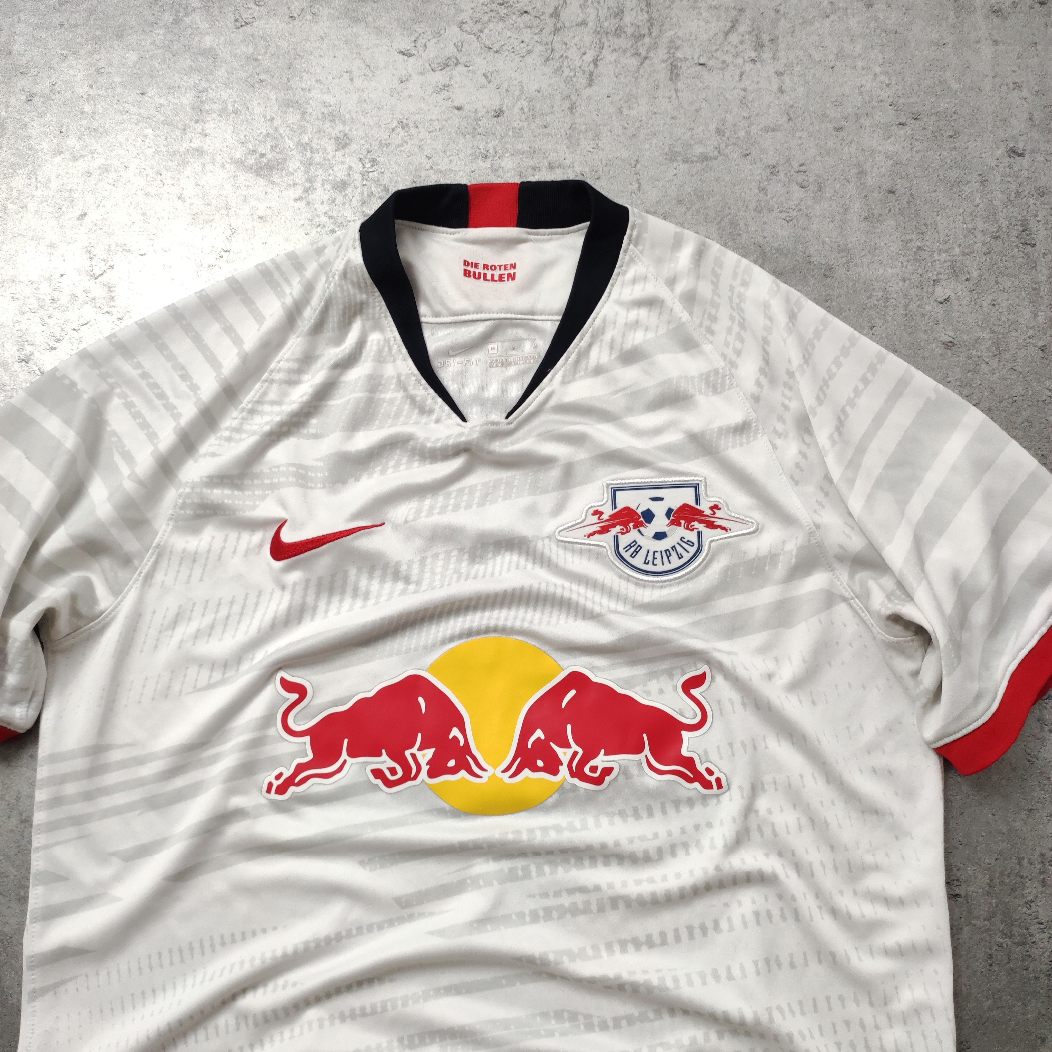 Nike RARE 2019/20 Nike x RB Leipzig Red Bull Home Football Kit Size US M / EU 48-50 / 2 - 3 Thumbnail