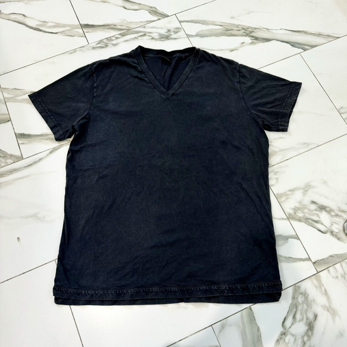 Diesel × Vintage VINTAGE BLACK DIESEL V-NECK TEE! Size US XL / EU 56 / 4 - 1 Thumbnail