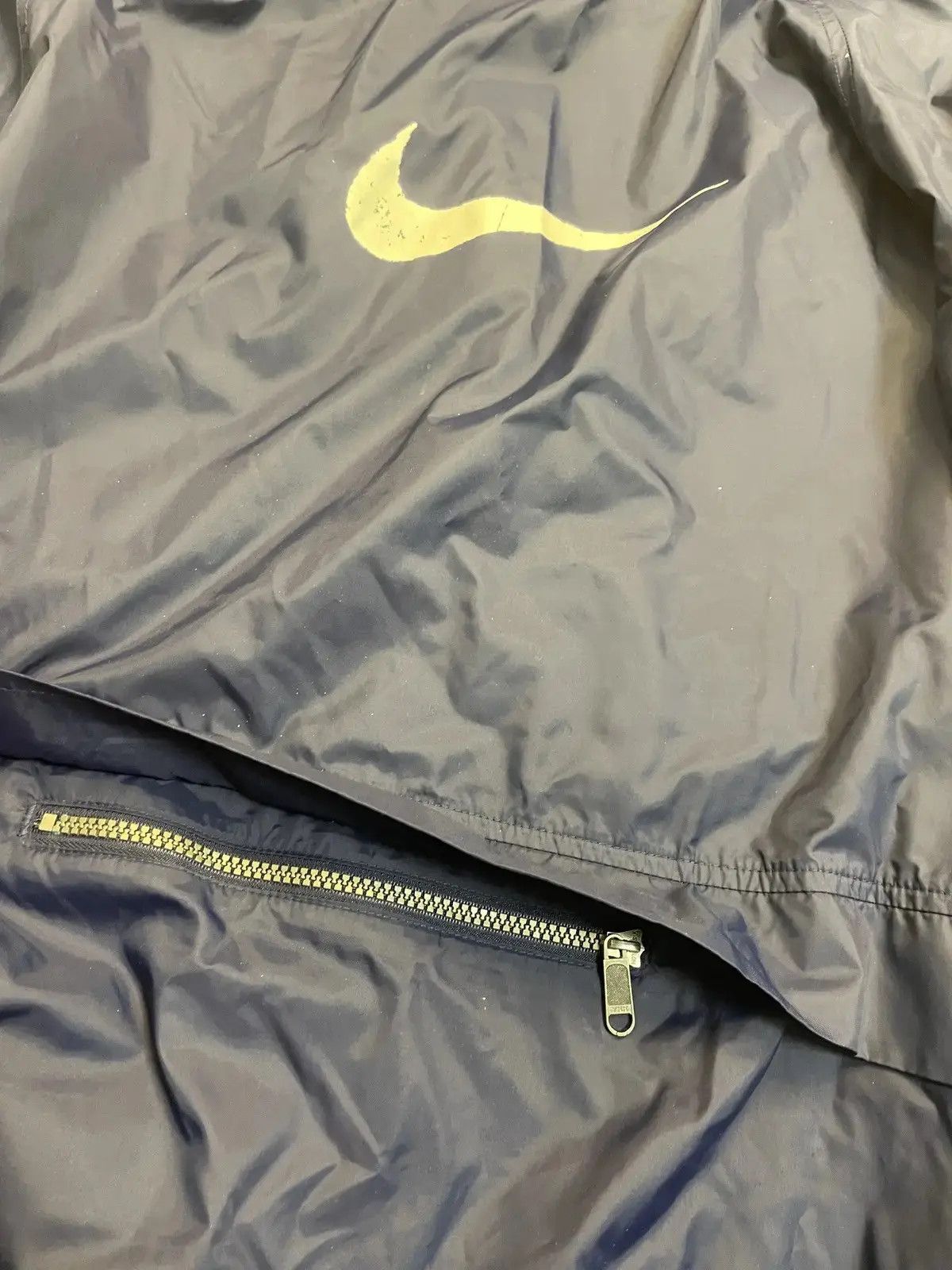Nike NIKE VINTAGE LIGHT JACKET BIG SWOOSH Size US XL / EU 56 / 4 - 4 Thumbnail